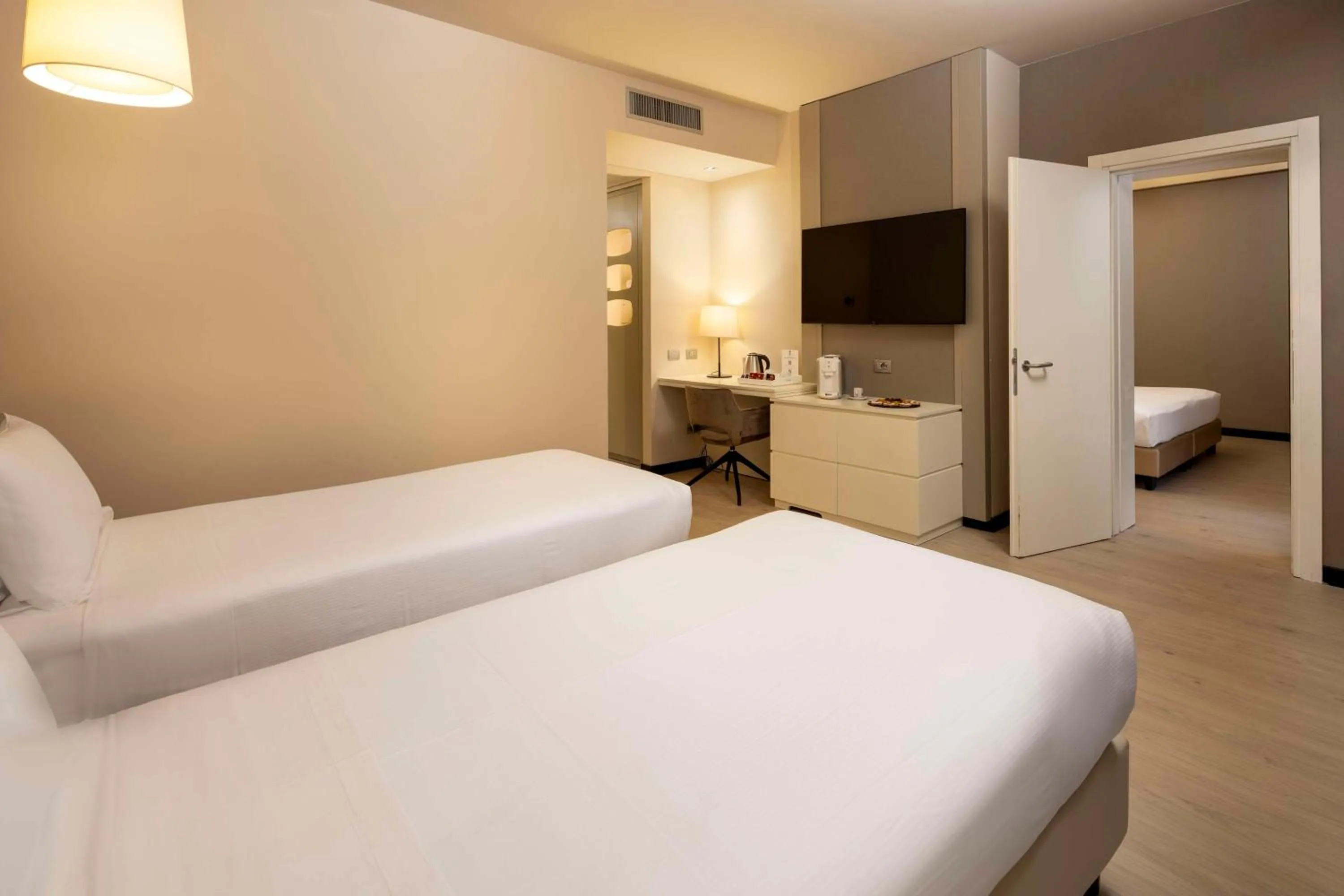 Bedroom, Bed in Best Western Plus Tower Hotel Bologna