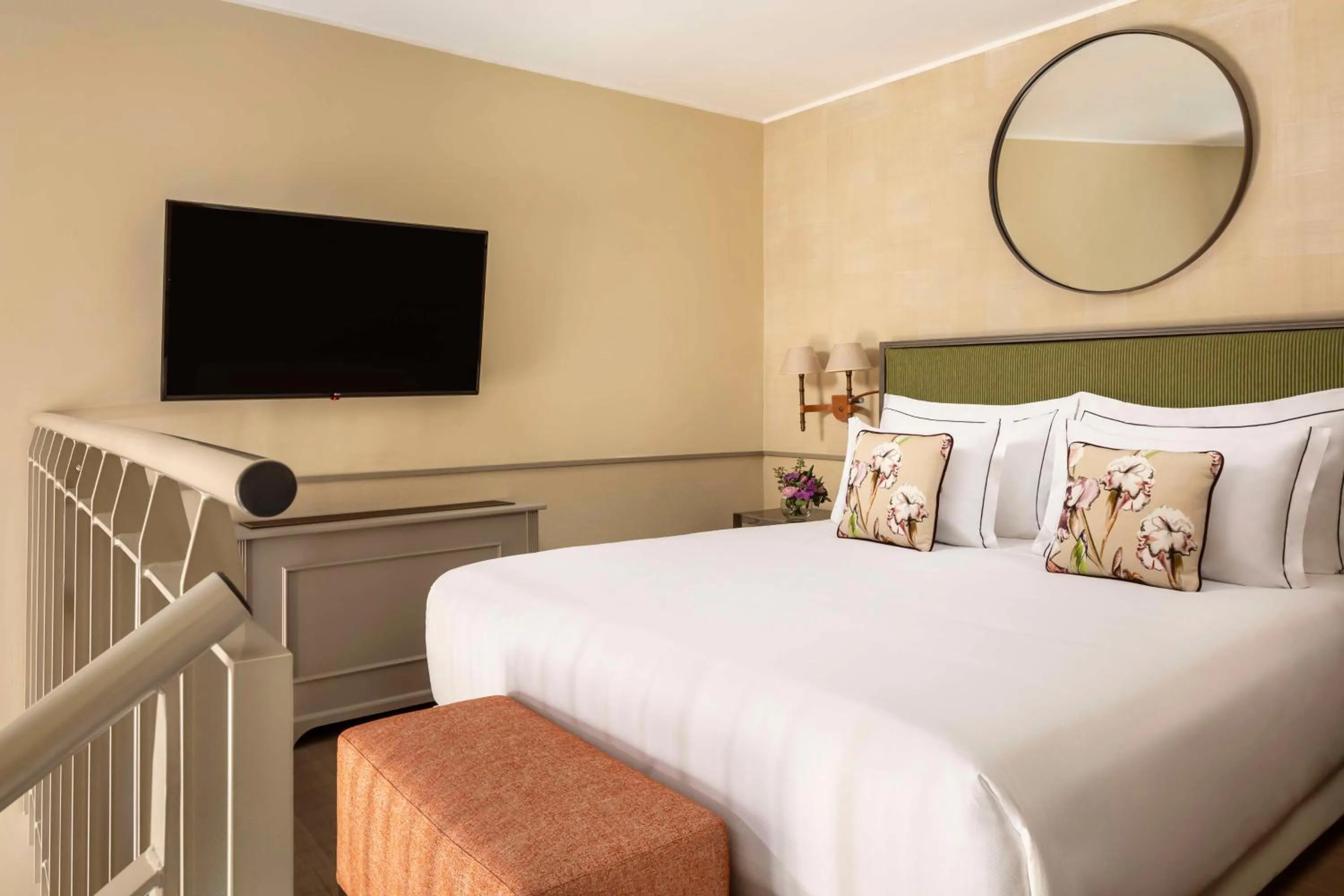 Photo of the whole room, Bed in Tivoli Palazzo Gaddi Firenze Hotel