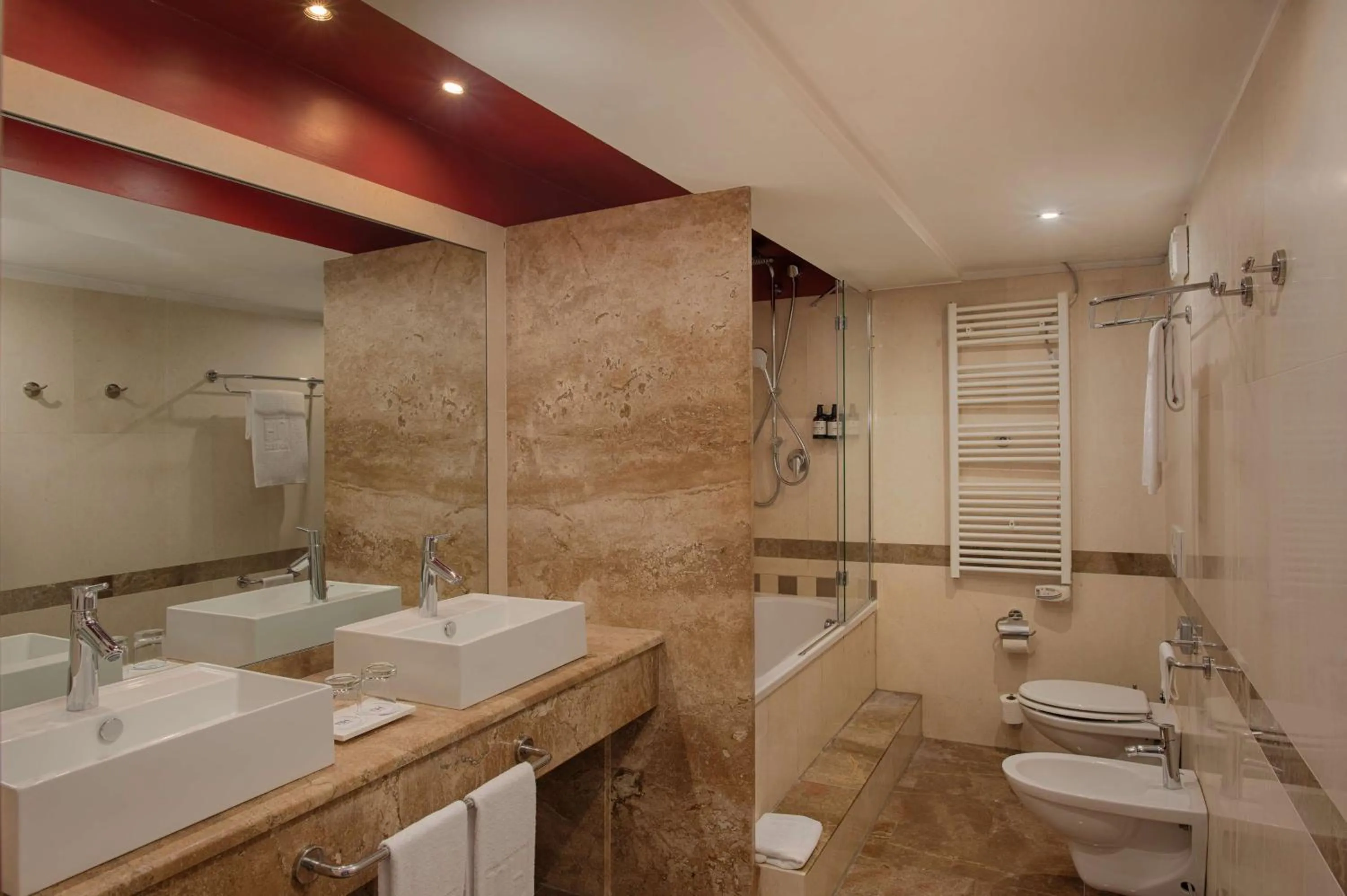 Bathroom in NH Venezia Santa Lucia