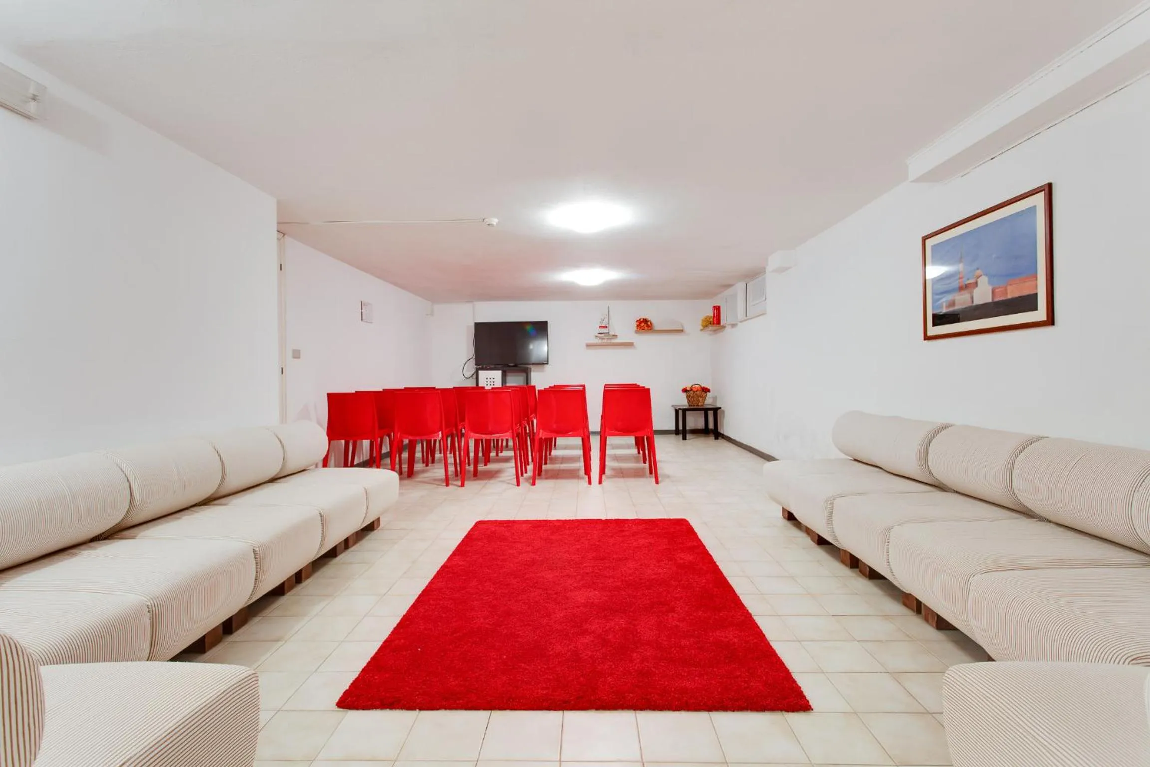 Communal lounge/ TV room in Hotel San Pietro