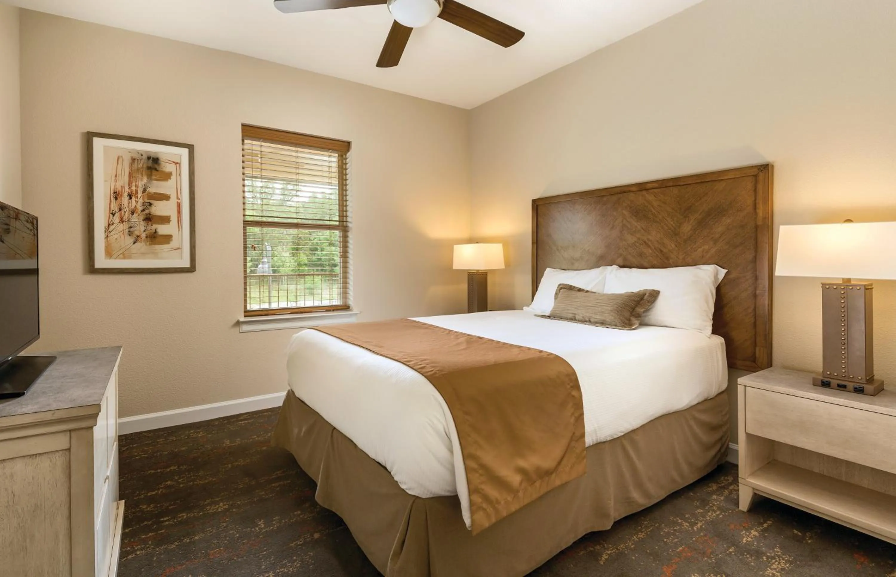 Photo of the whole room, Bed in WorldMark Marble Falls