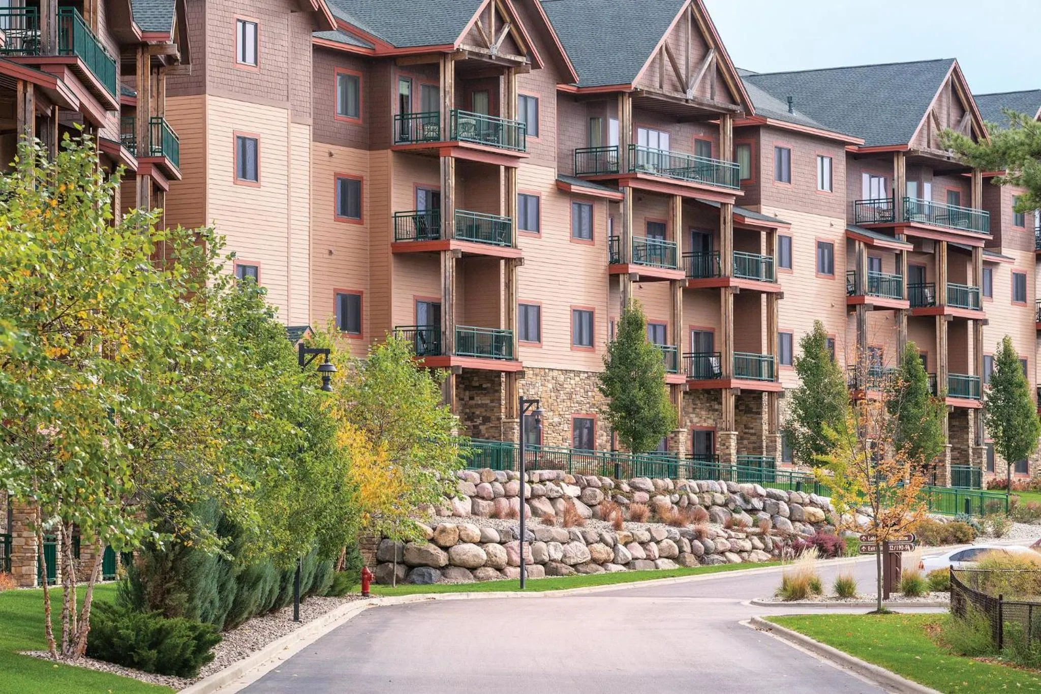 Property building in Club Wyndham Glacier Canyon