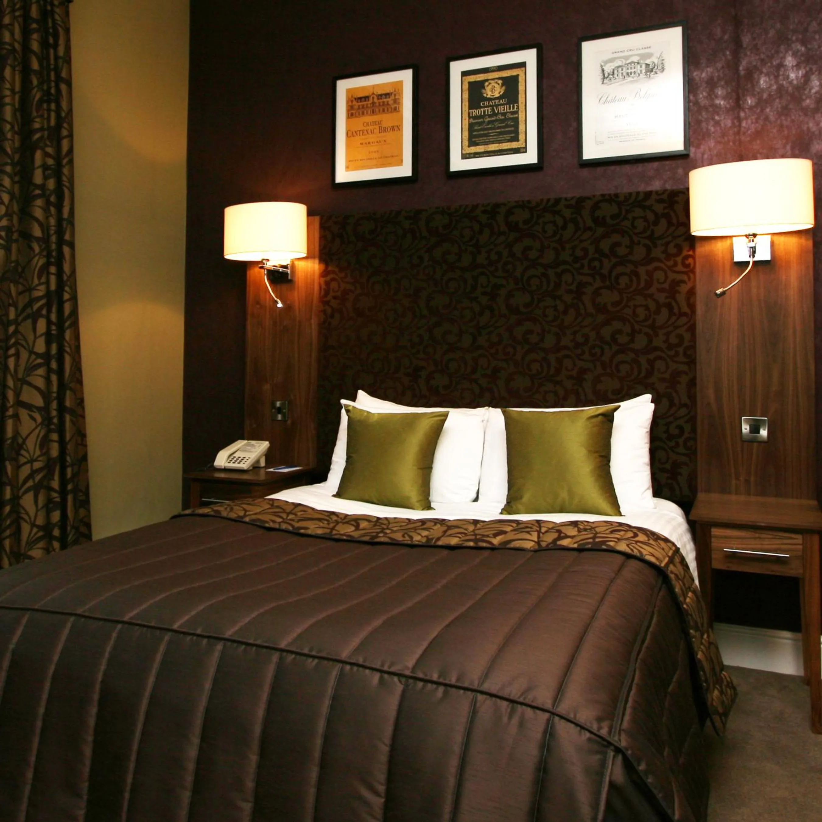 Bed in Derby Midland Hotel, BW Signature Collection