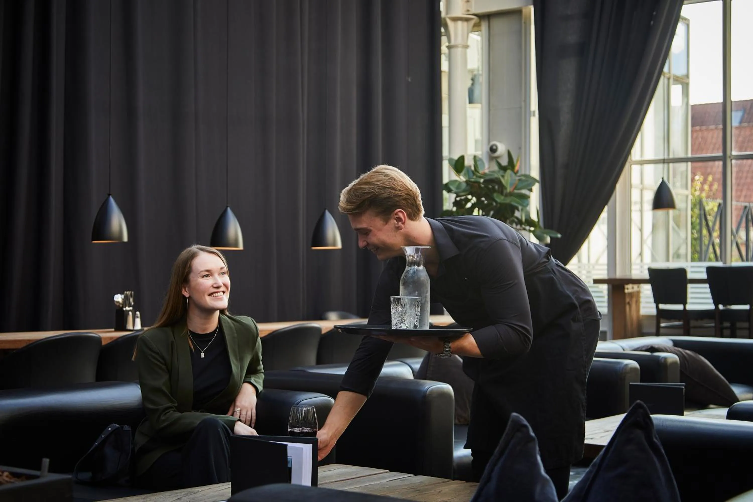 Lounge or bar in Best Western ToRVEhallerne