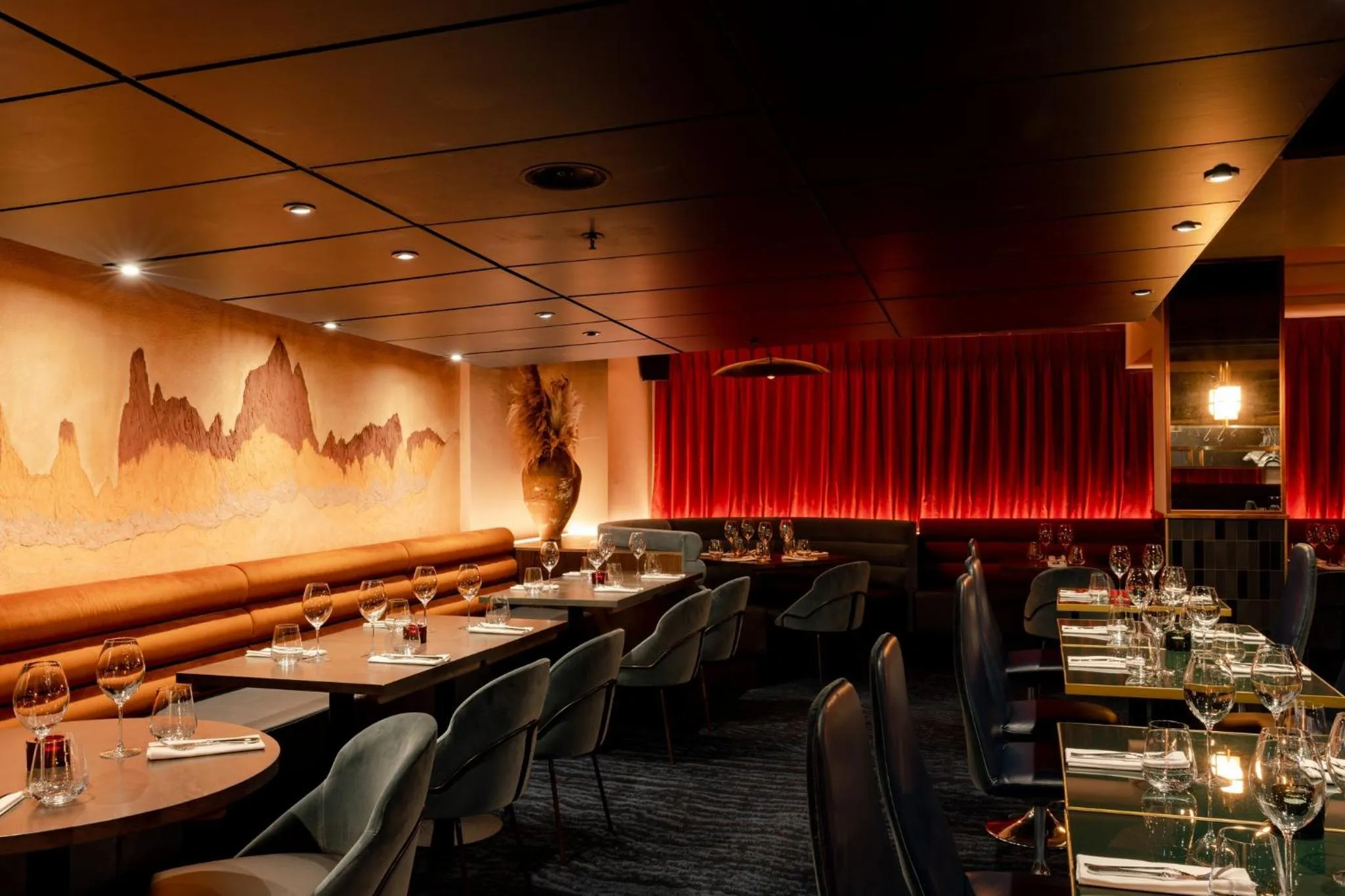 Restaurant/places to eat in Club Quarters Hotel London City, London