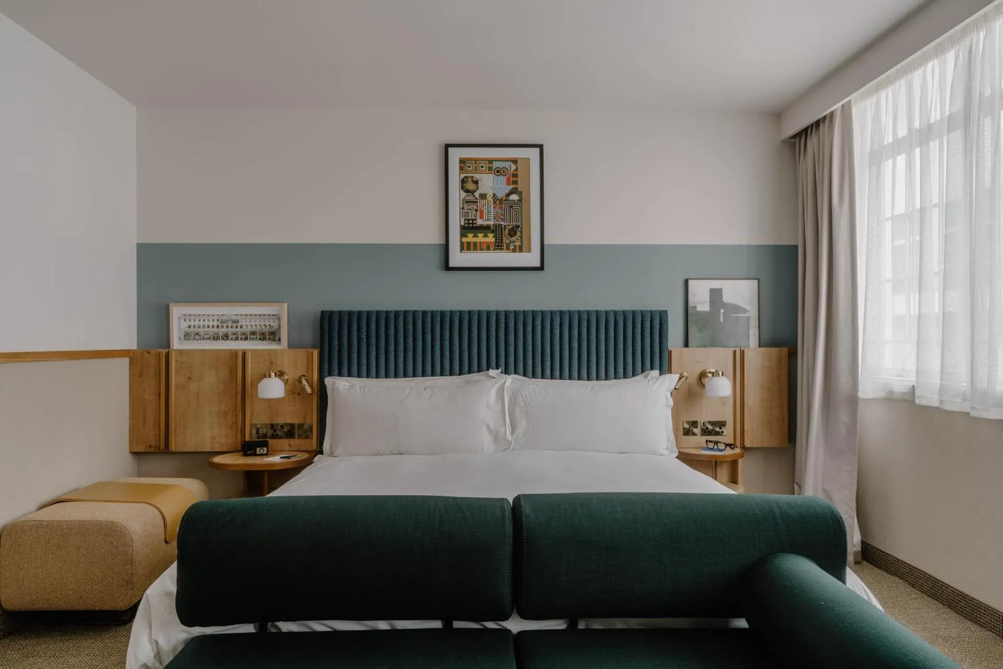 Photo of the whole room, Bed in Club Quarters Hotel London City, London