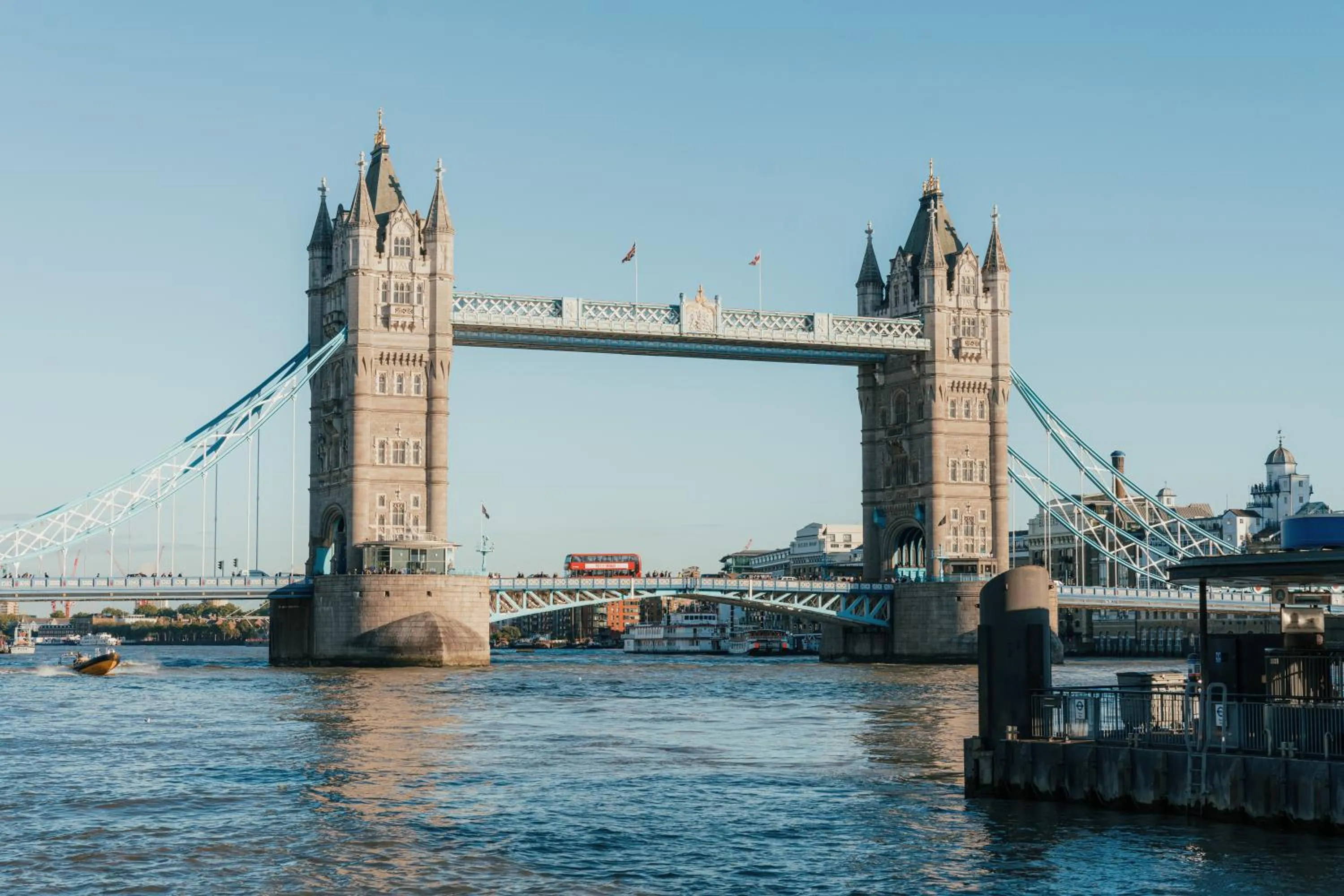 Day in Club Quarters Hotel London City, London