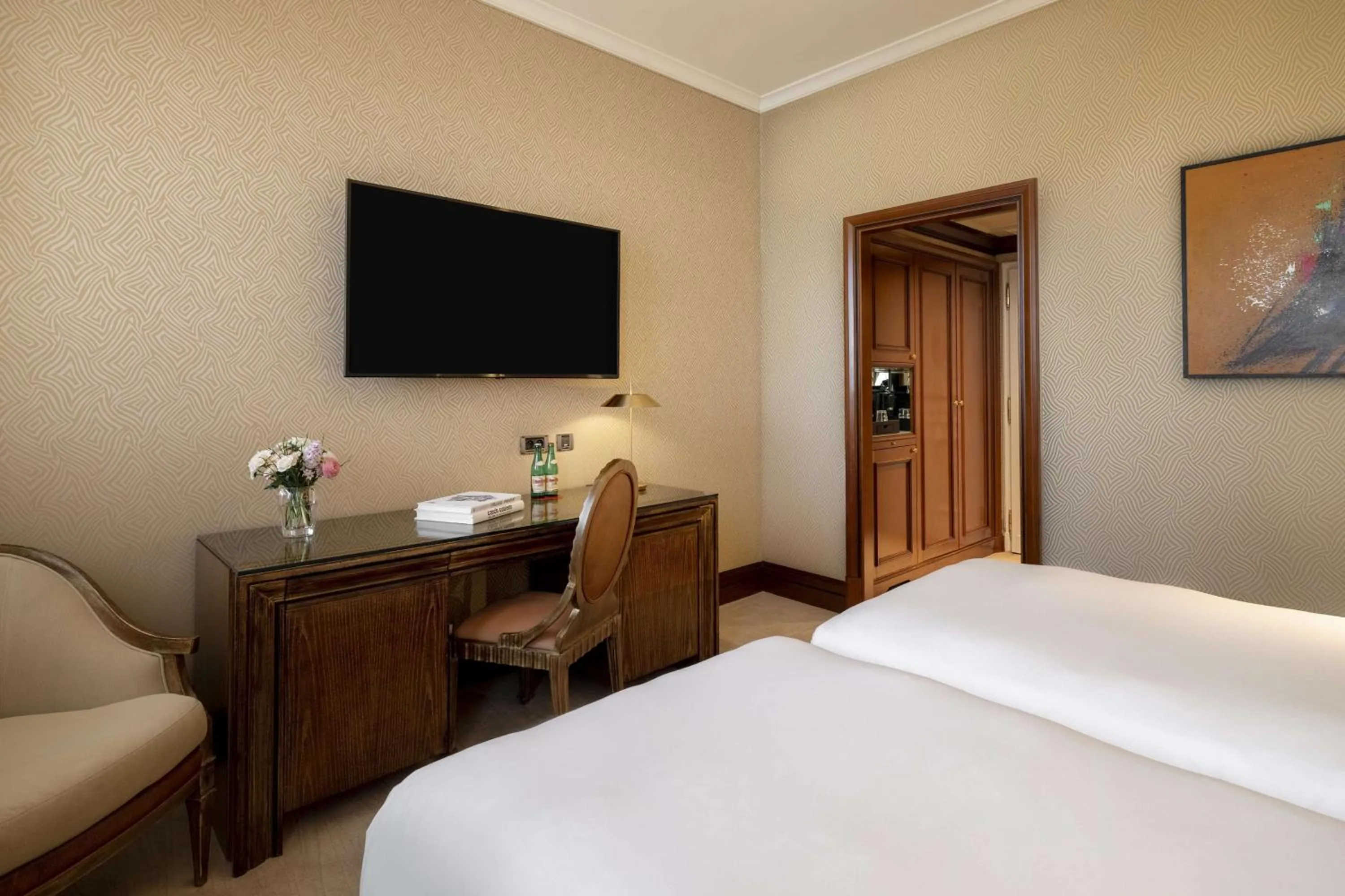 Bedroom, Bed in NH Collection Prague Carlo IV