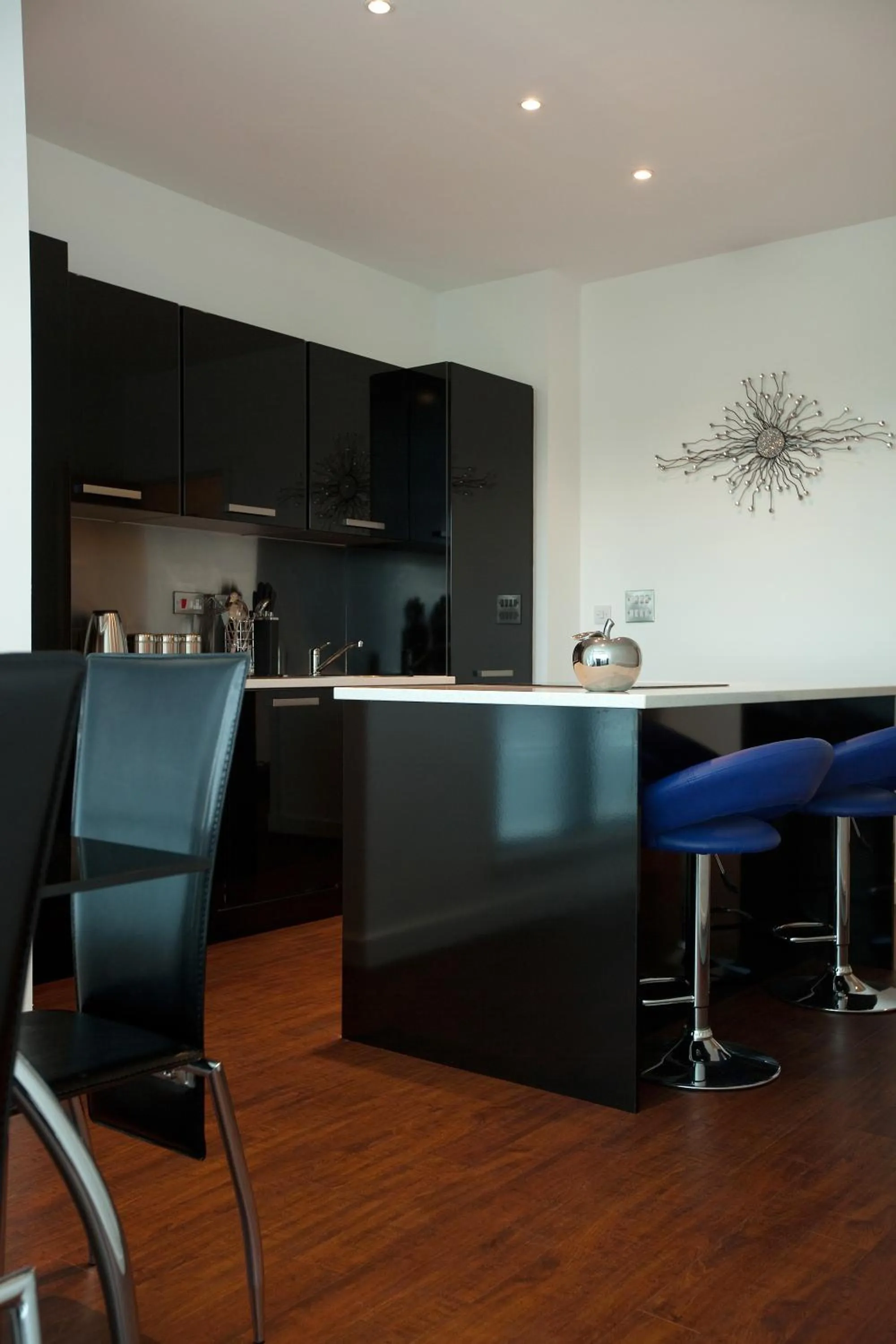 Kitchen or kitchenette in The Spires Serviced Apartments Glasgow
