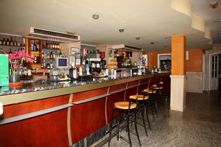 Restaurant/places to eat in Hotel Los Arcos