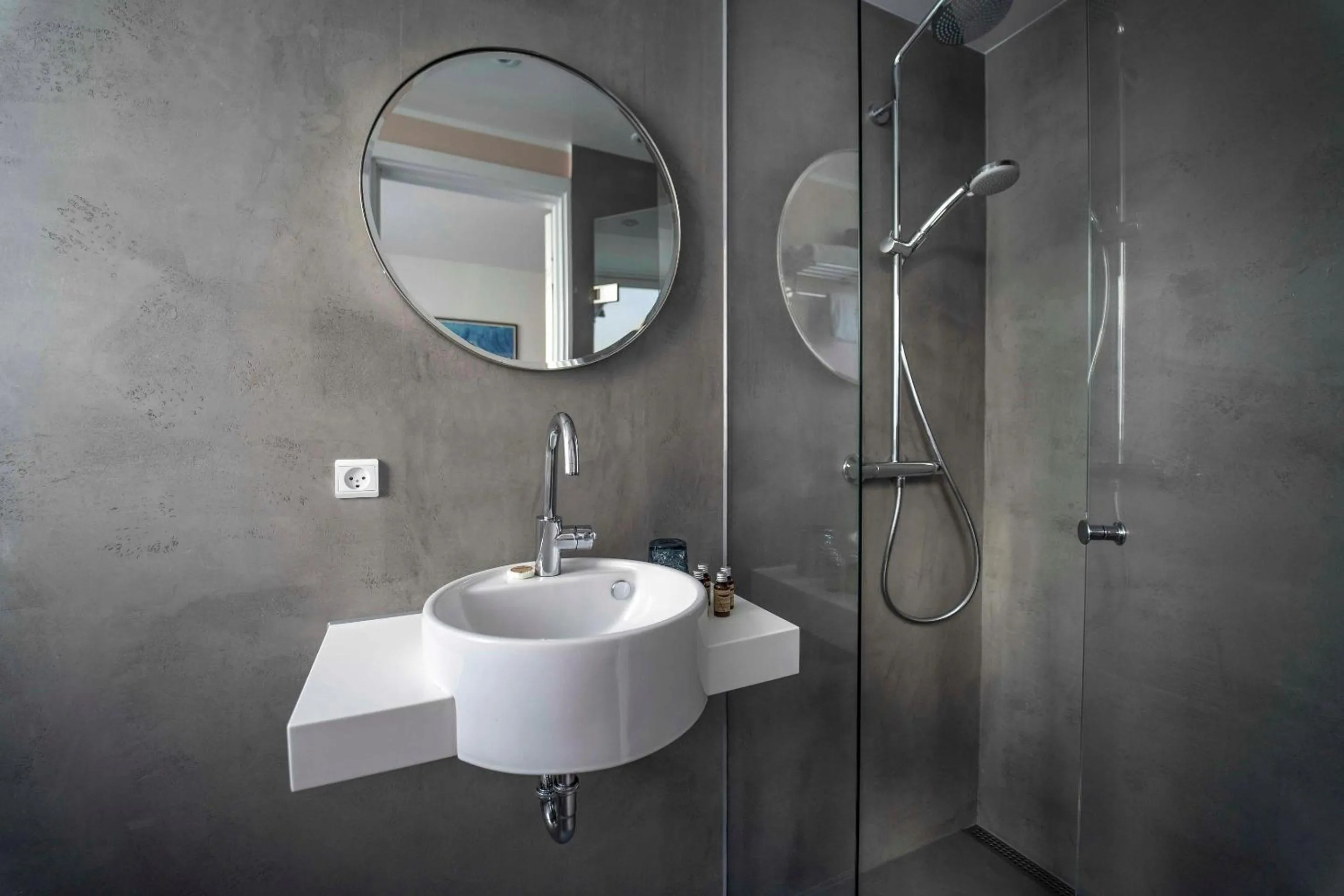 Bathroom in Motel One Copenhagen