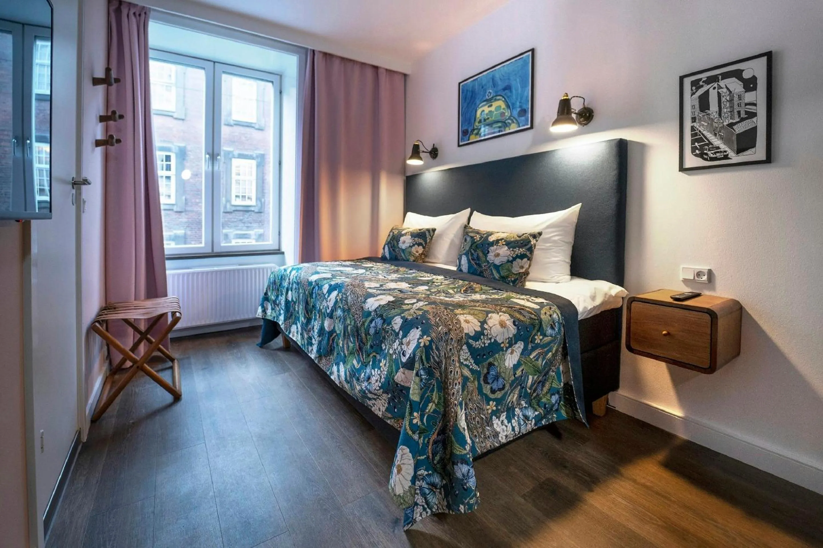 Photo of the whole room, Bed in Motel One Copenhagen