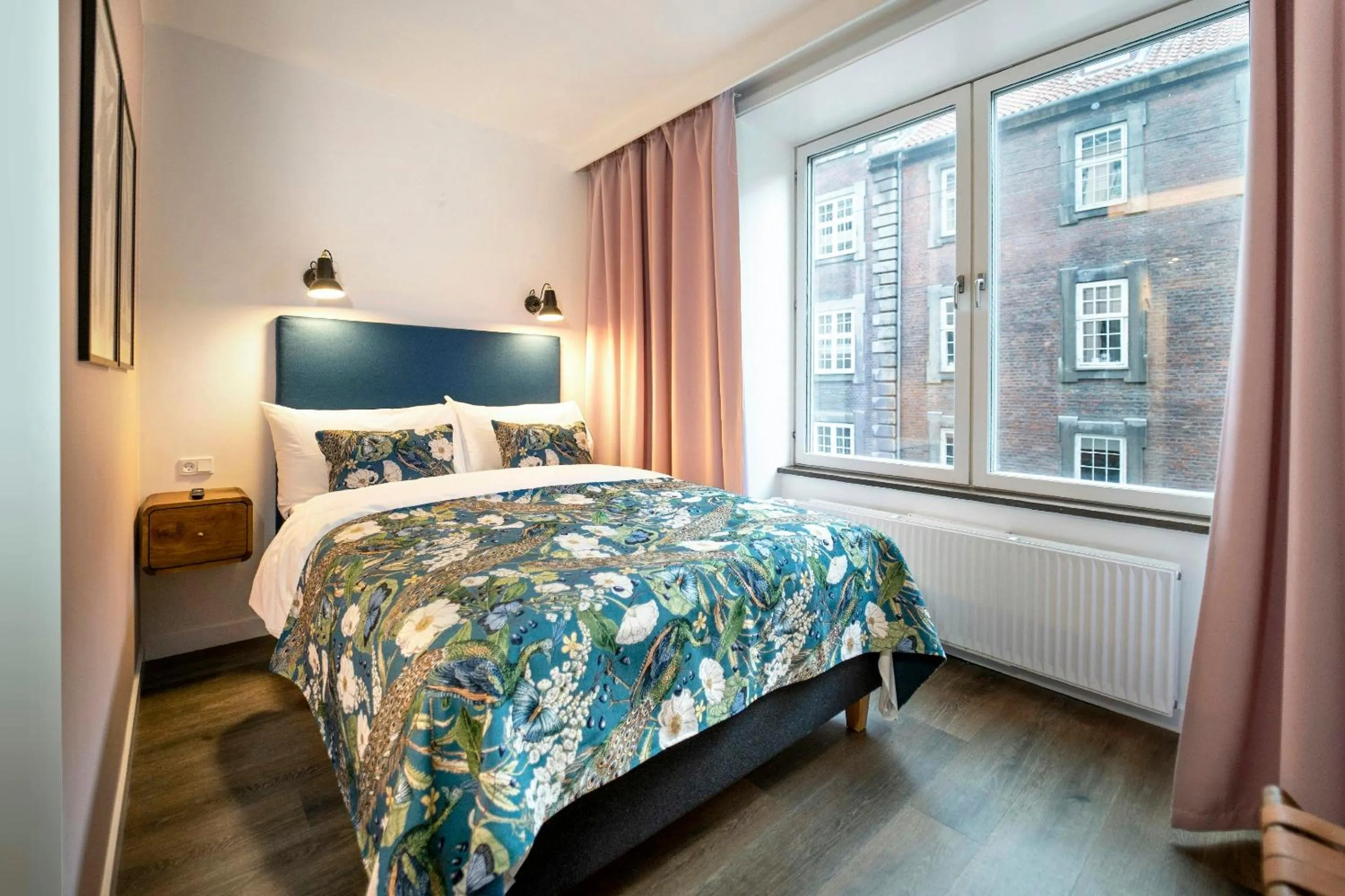 Photo of the whole room, Bed in Motel One Copenhagen