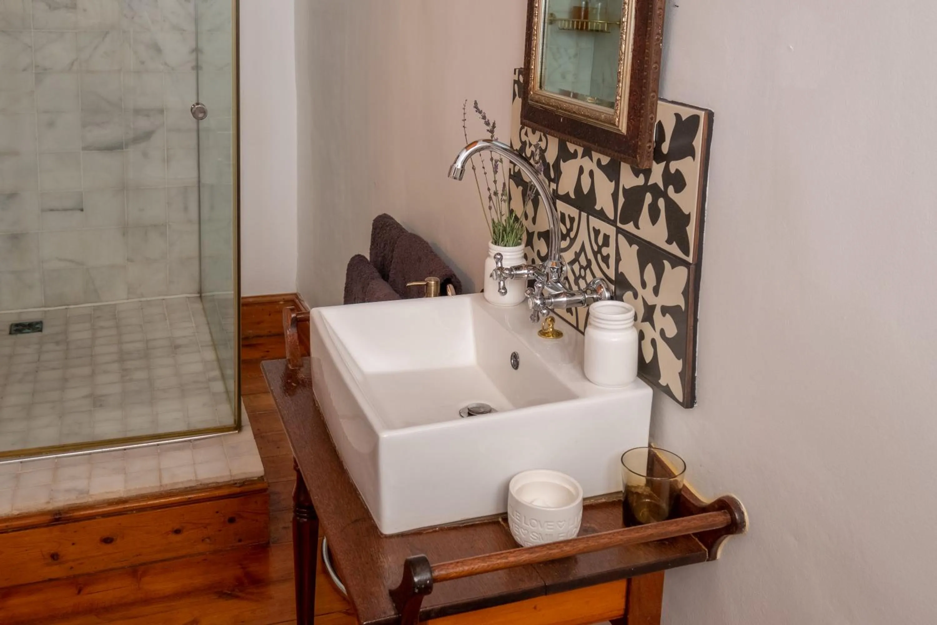 Bathroom in Merindol Manor