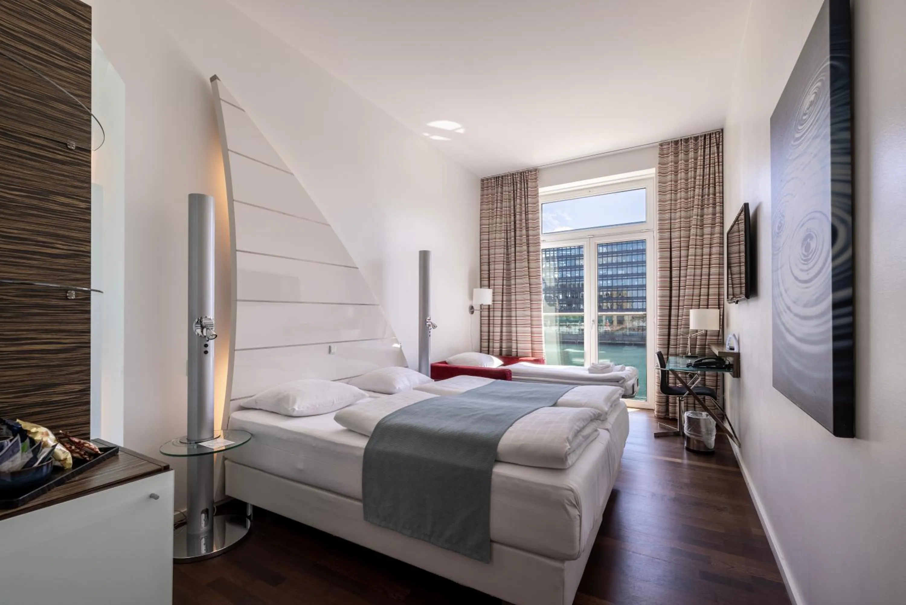 View (from property/room), Bed in Copenhagen Island Hotel