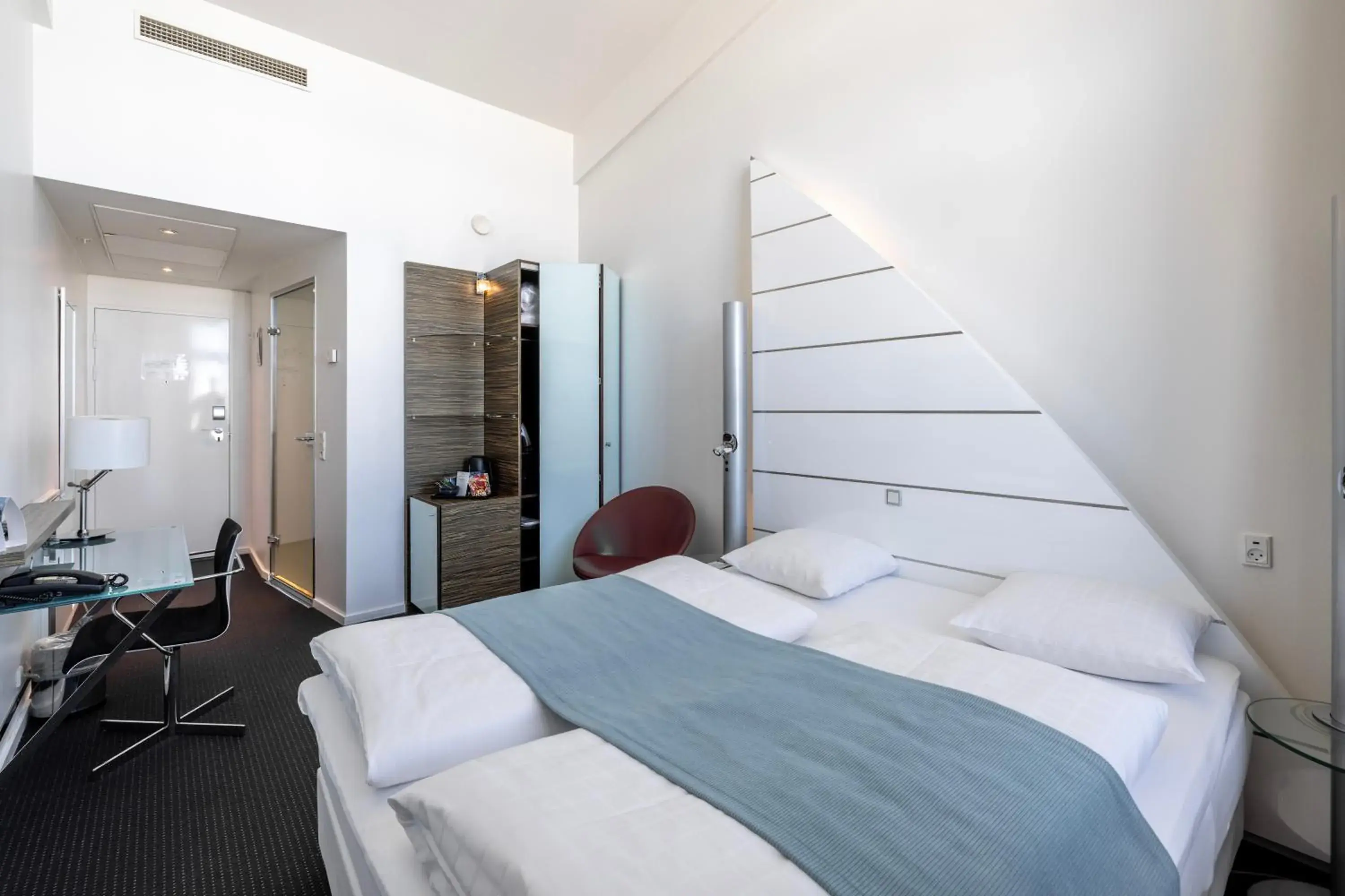 Side-by-side – 2 rooms next to each other in Copenhagen Island Hotel Side-by-side – 2 rooms next to each other in Copenhagen Island Hotel