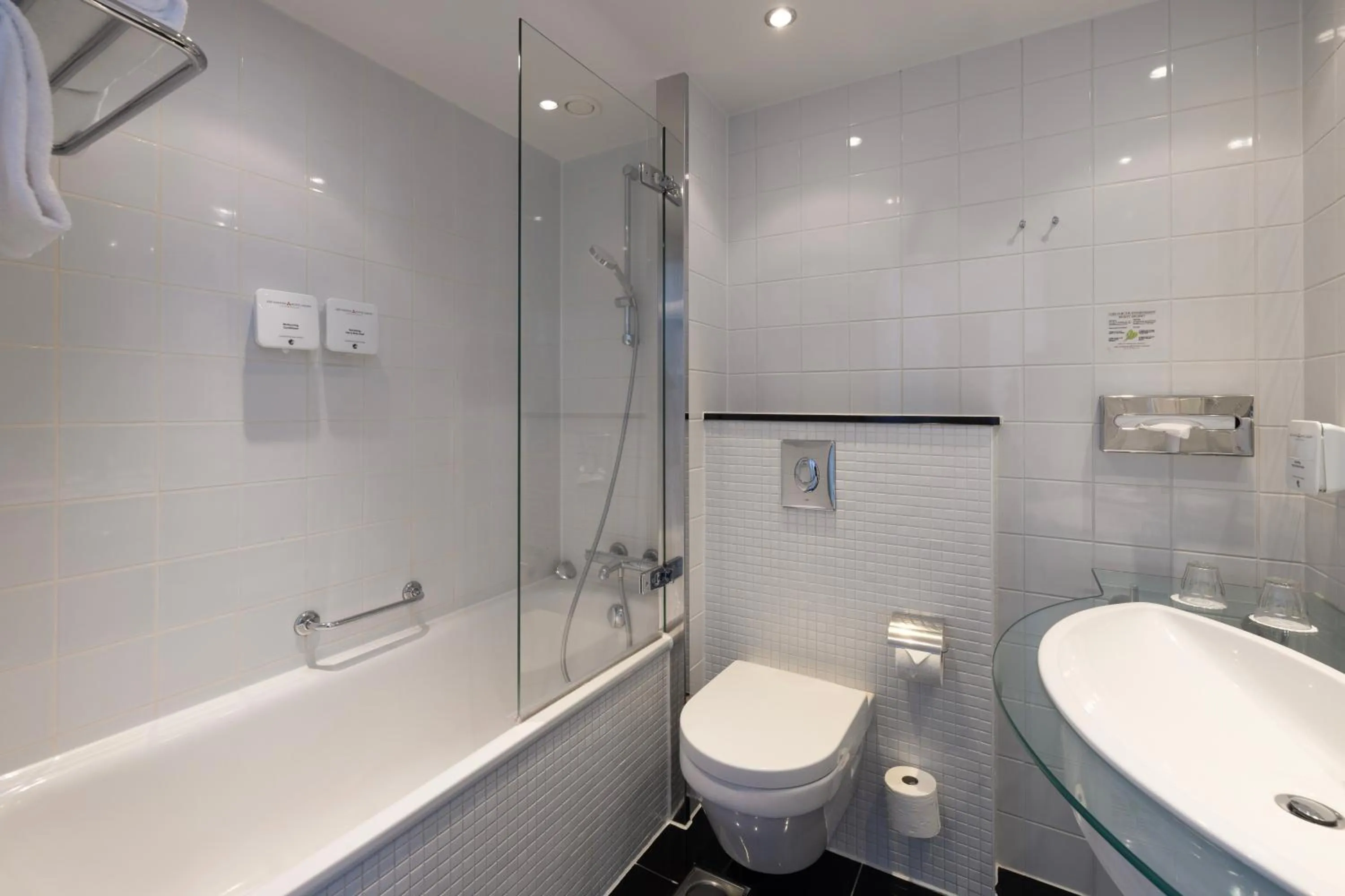 Bathroom in Copenhagen Island Hotel