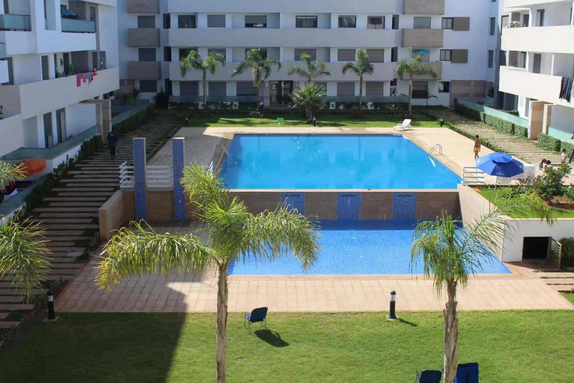 Property building in Paradise Beach Property building in Paradise Beach