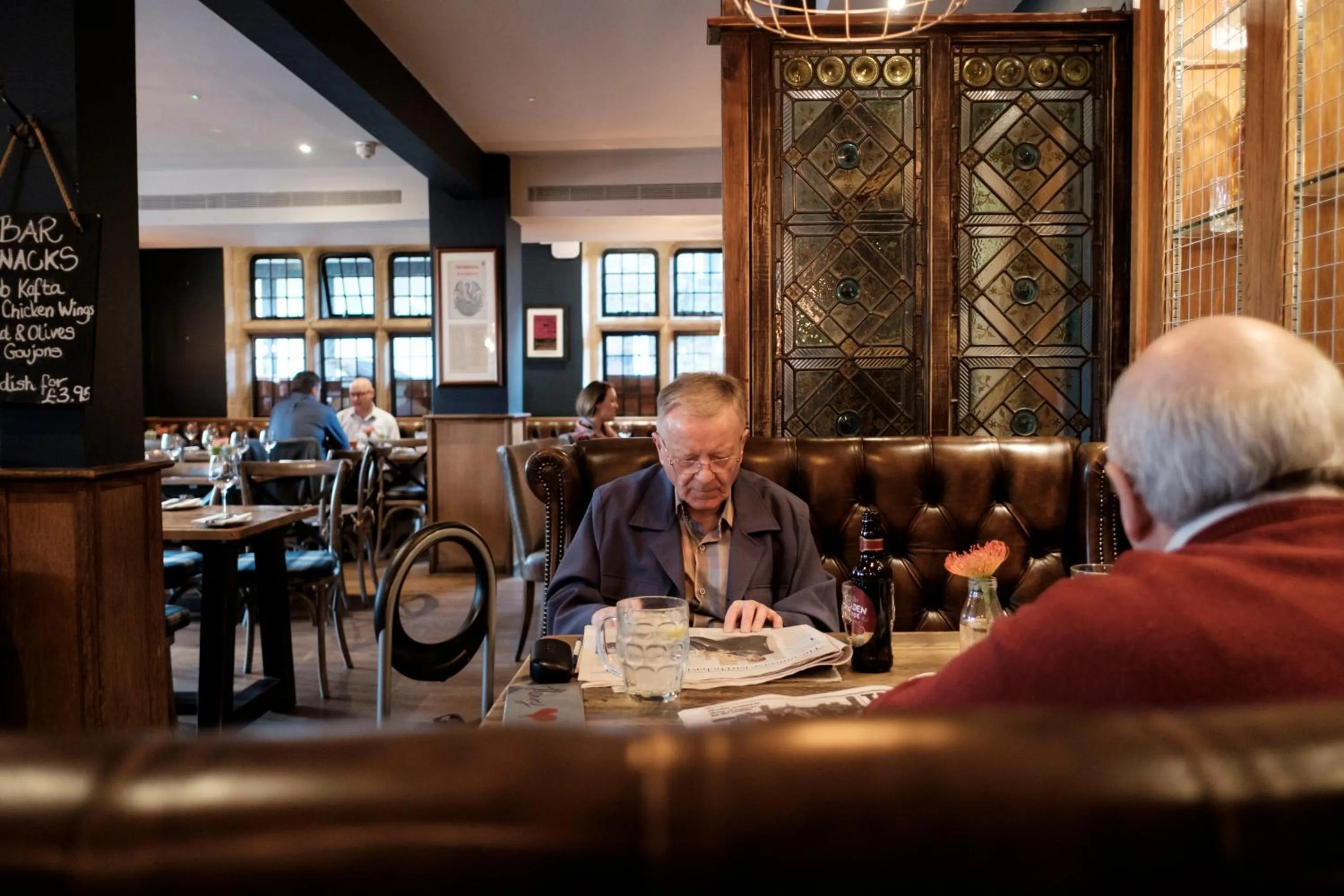 Restaurant/places to eat in The White Hart Hotel