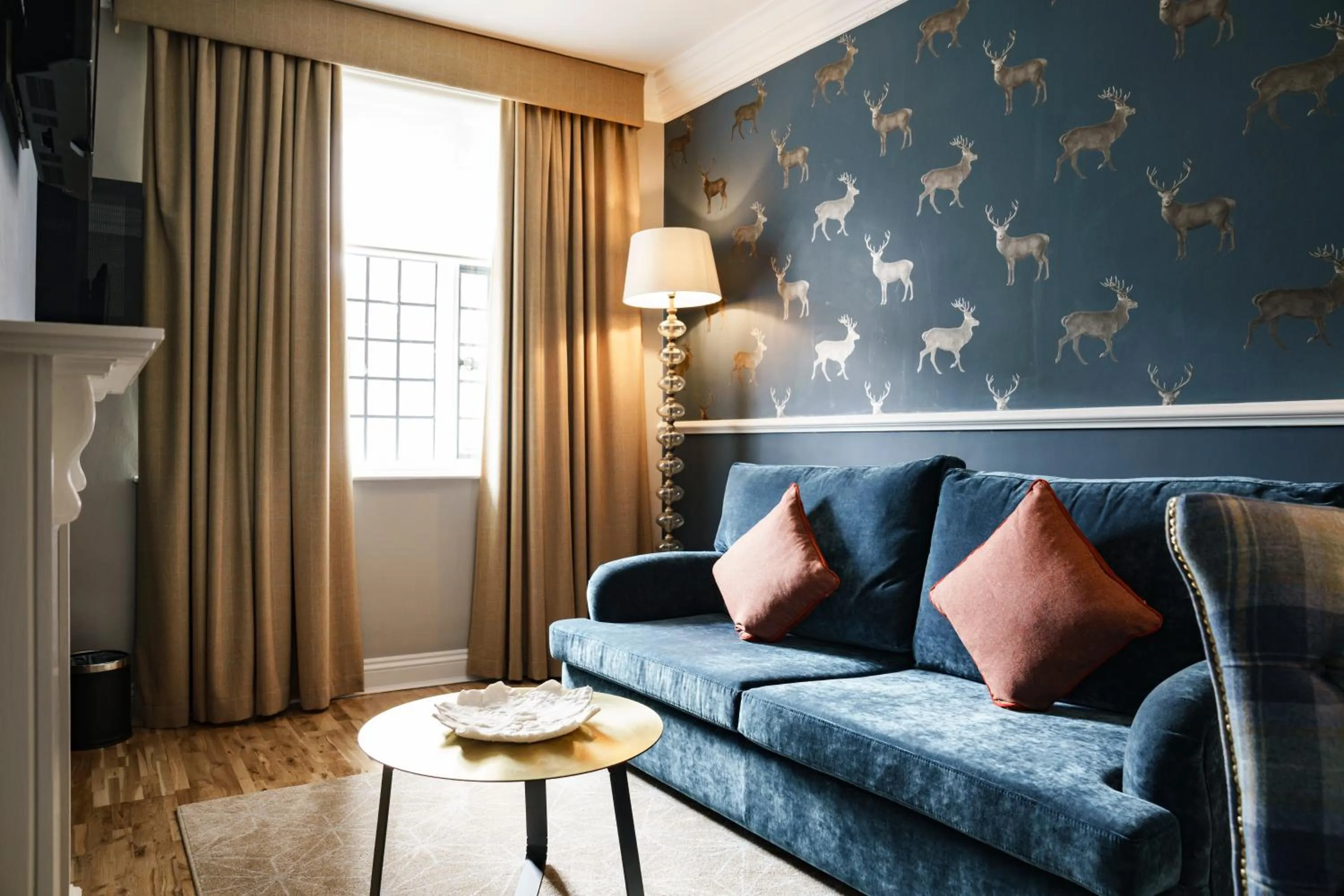 Living room in The White Hart Hotel