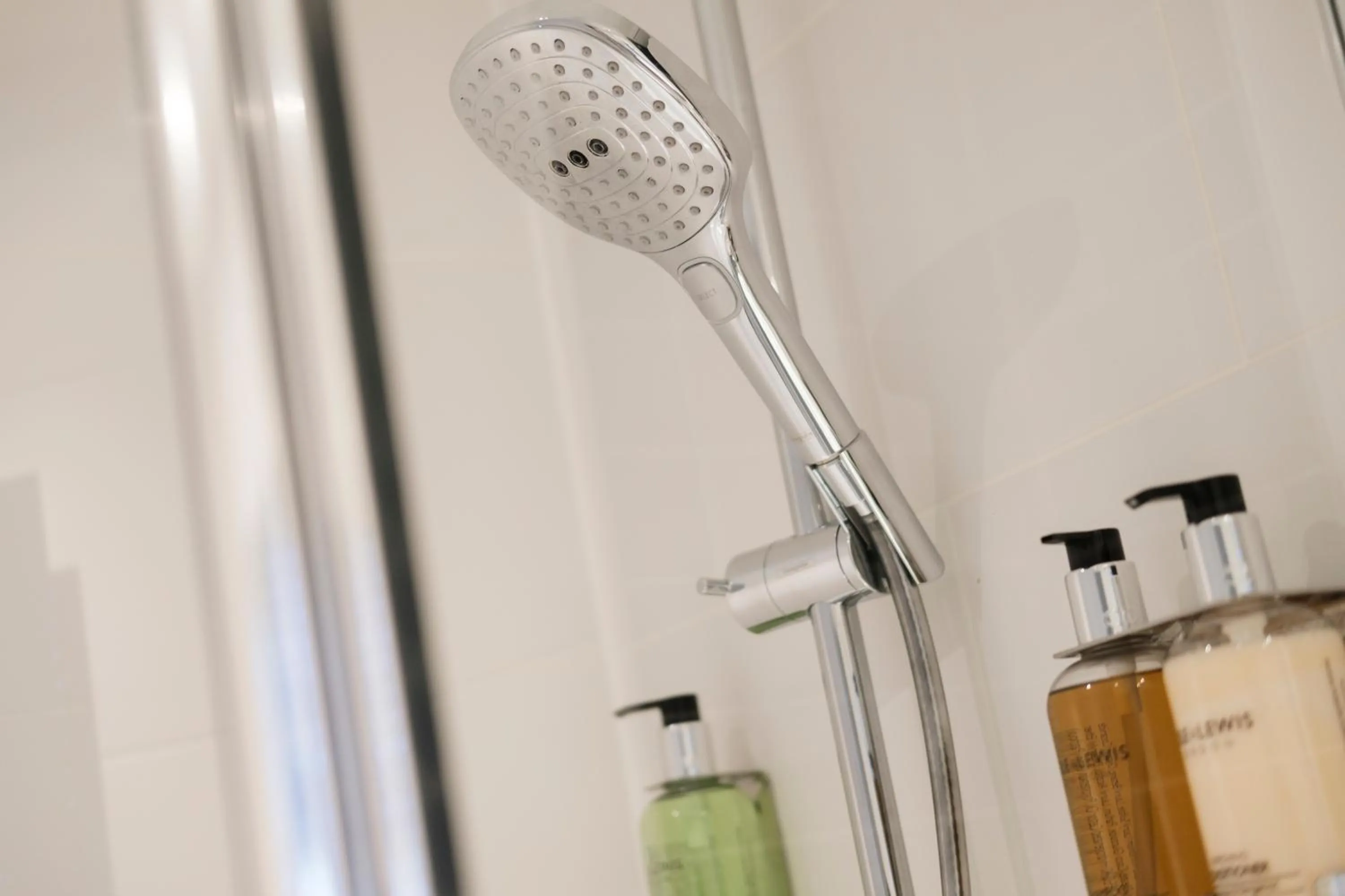 Bathroom in The White Hart Hotel