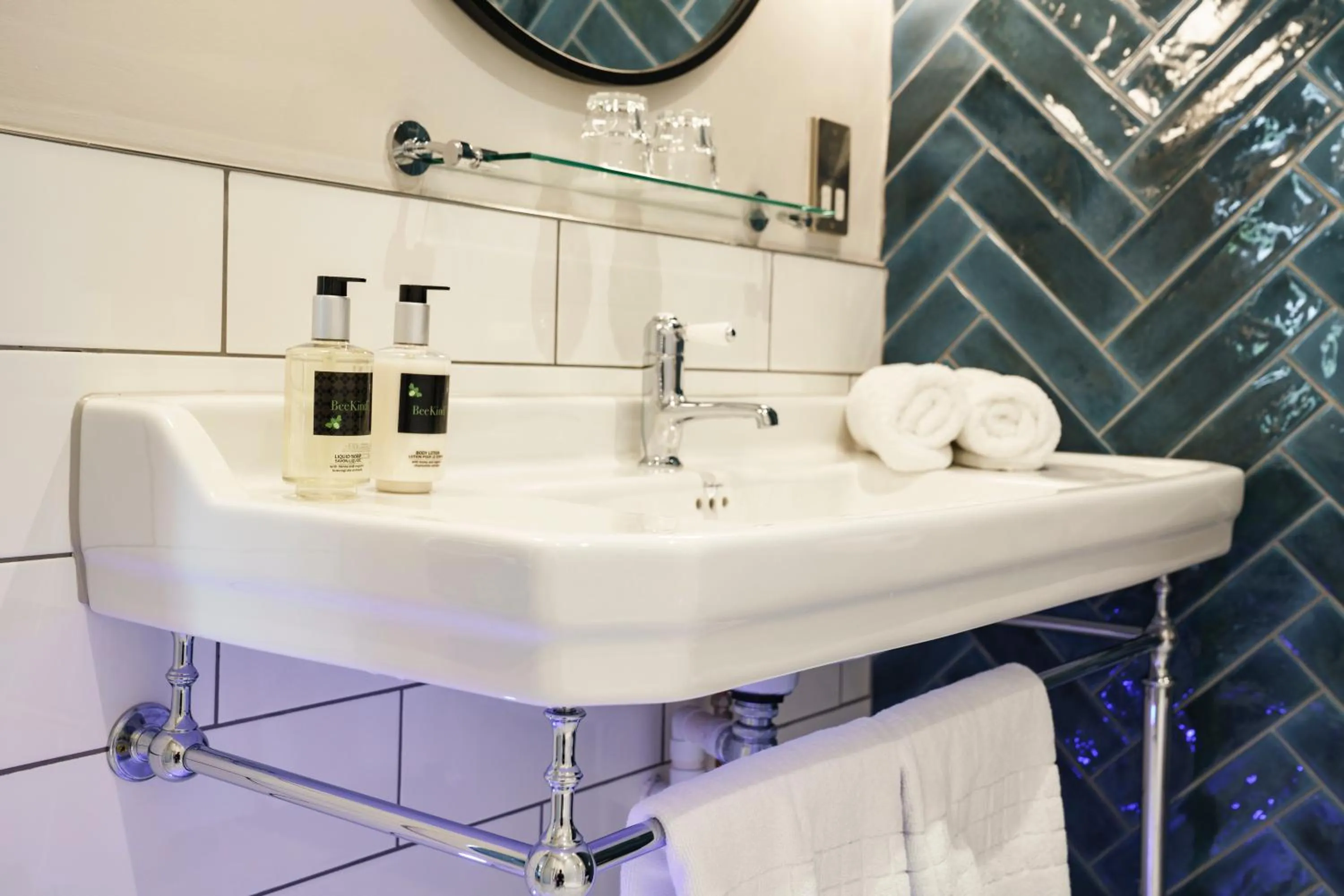 Bathroom in The White Hart Hotel