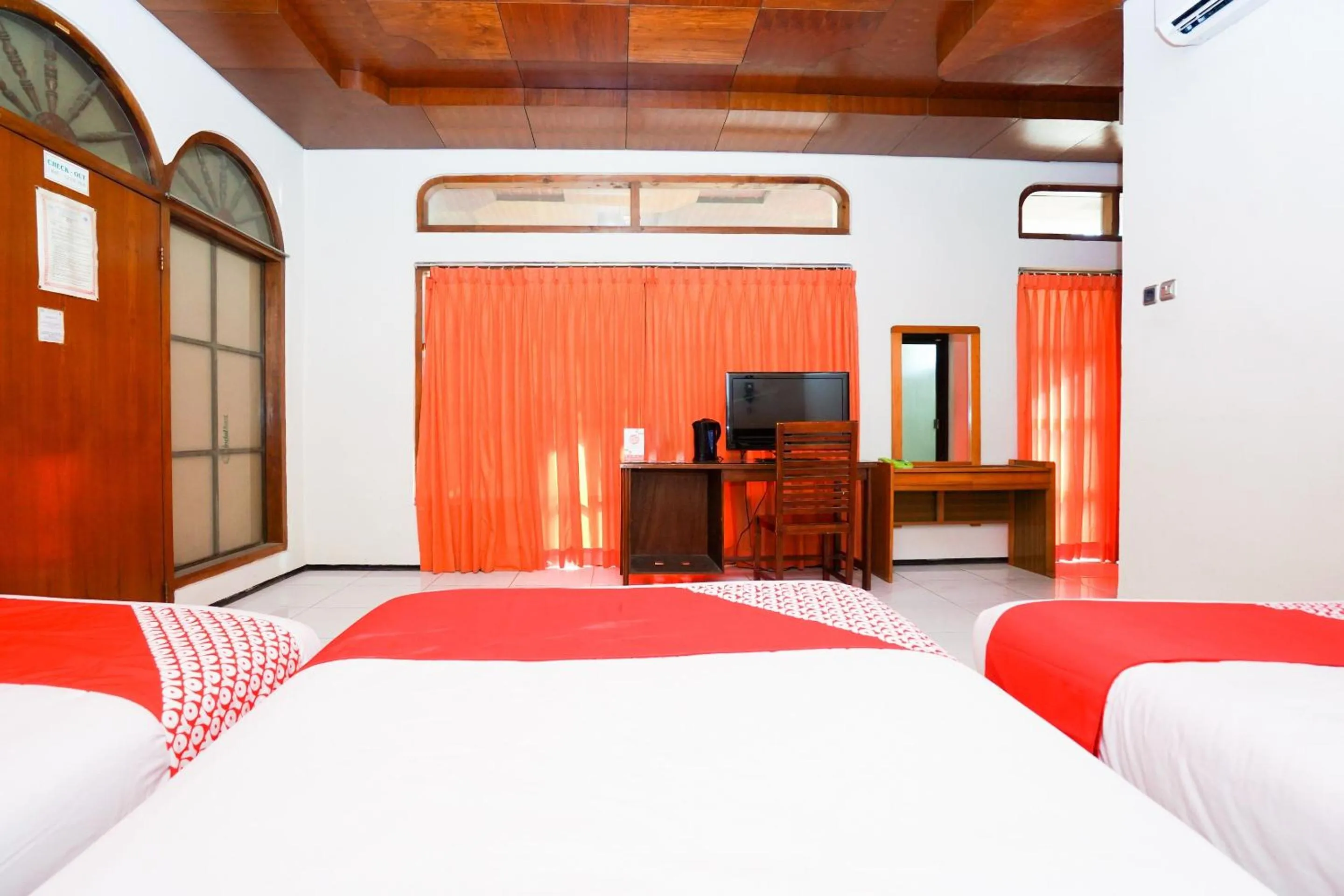 Bedroom, Bed in Capital O 1430 Hotel Ratna Syariah