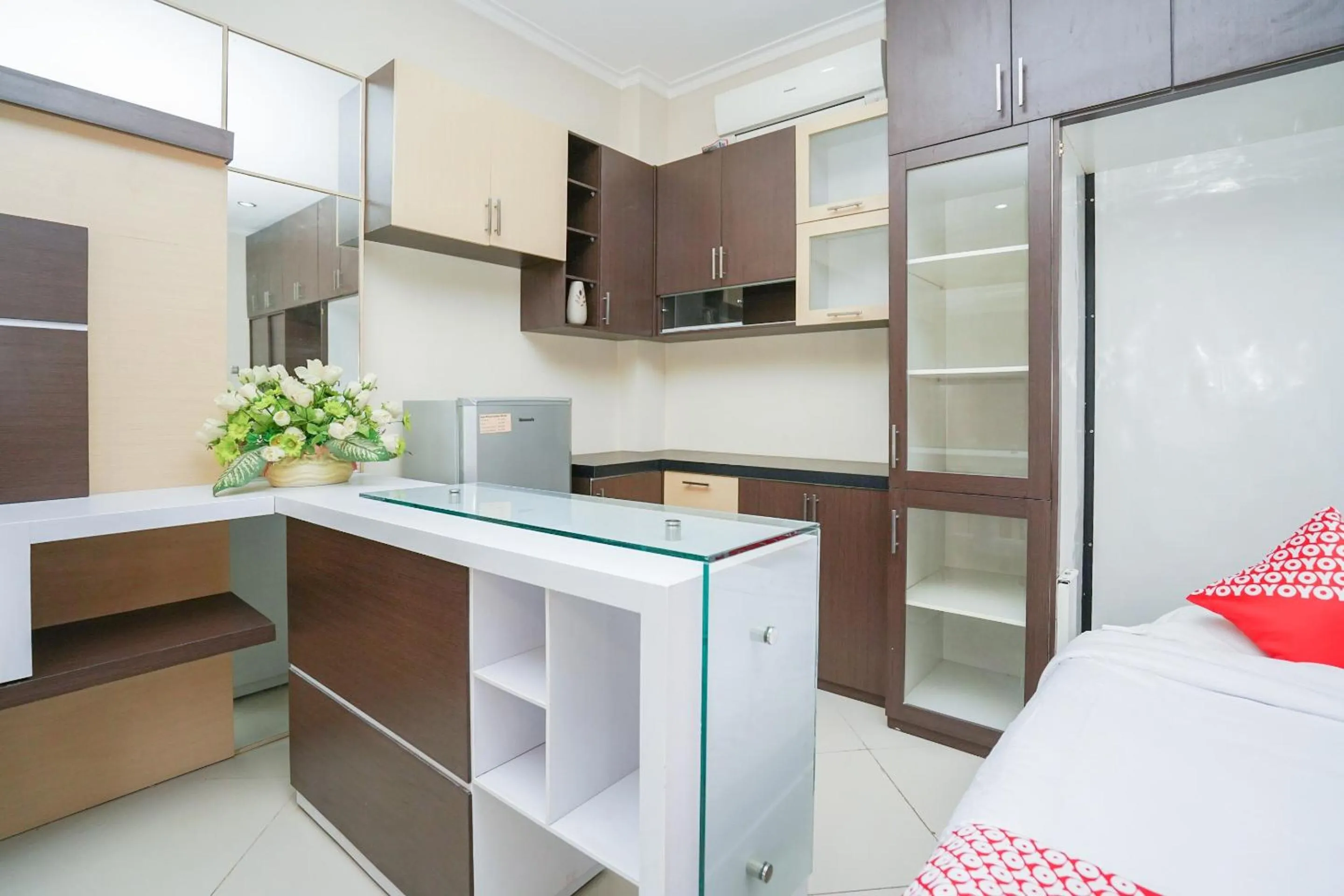 Kitchen or kitchenette in Capital O 1430 Hotel Ratna Syariah