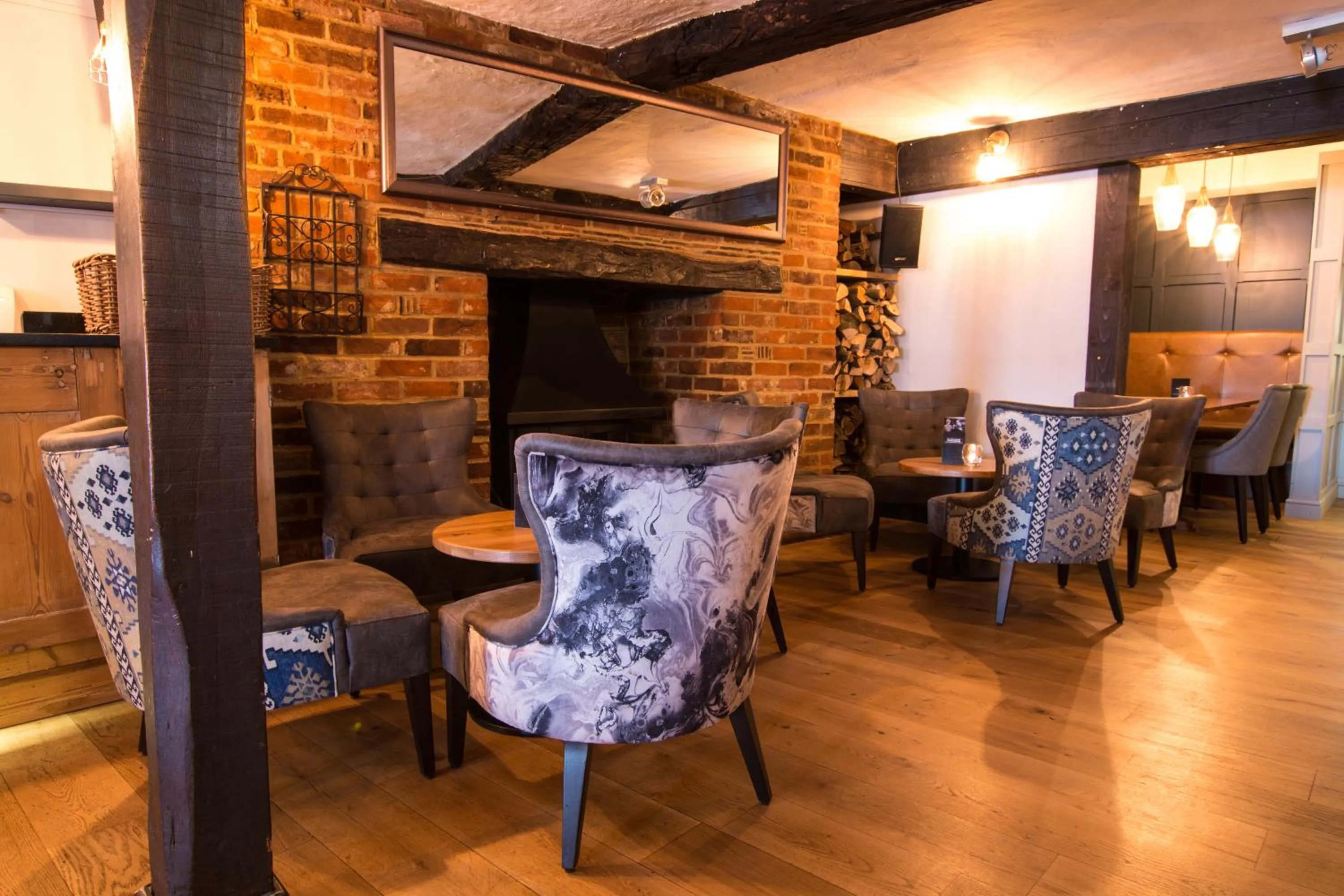 Lounge or bar in The Saracens Head Hotel