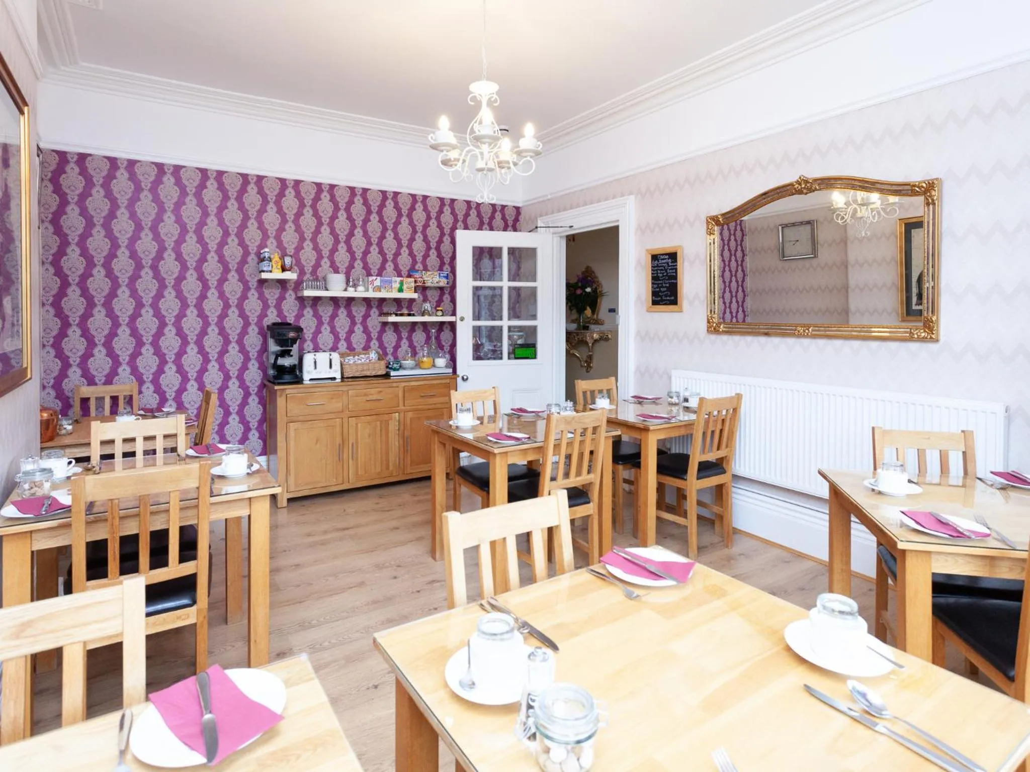 Dining area in The Ravenswood B&B