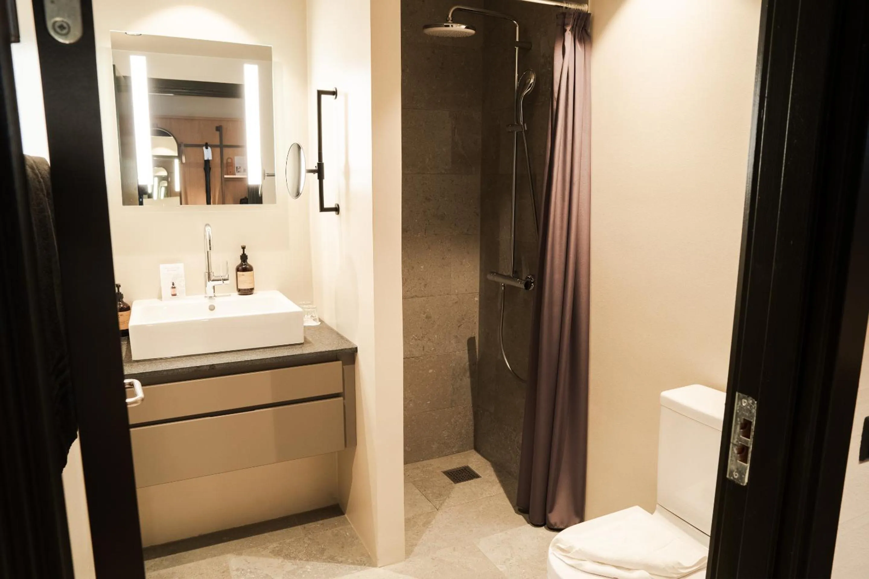 Bathroom in Hotel Scheelsminde