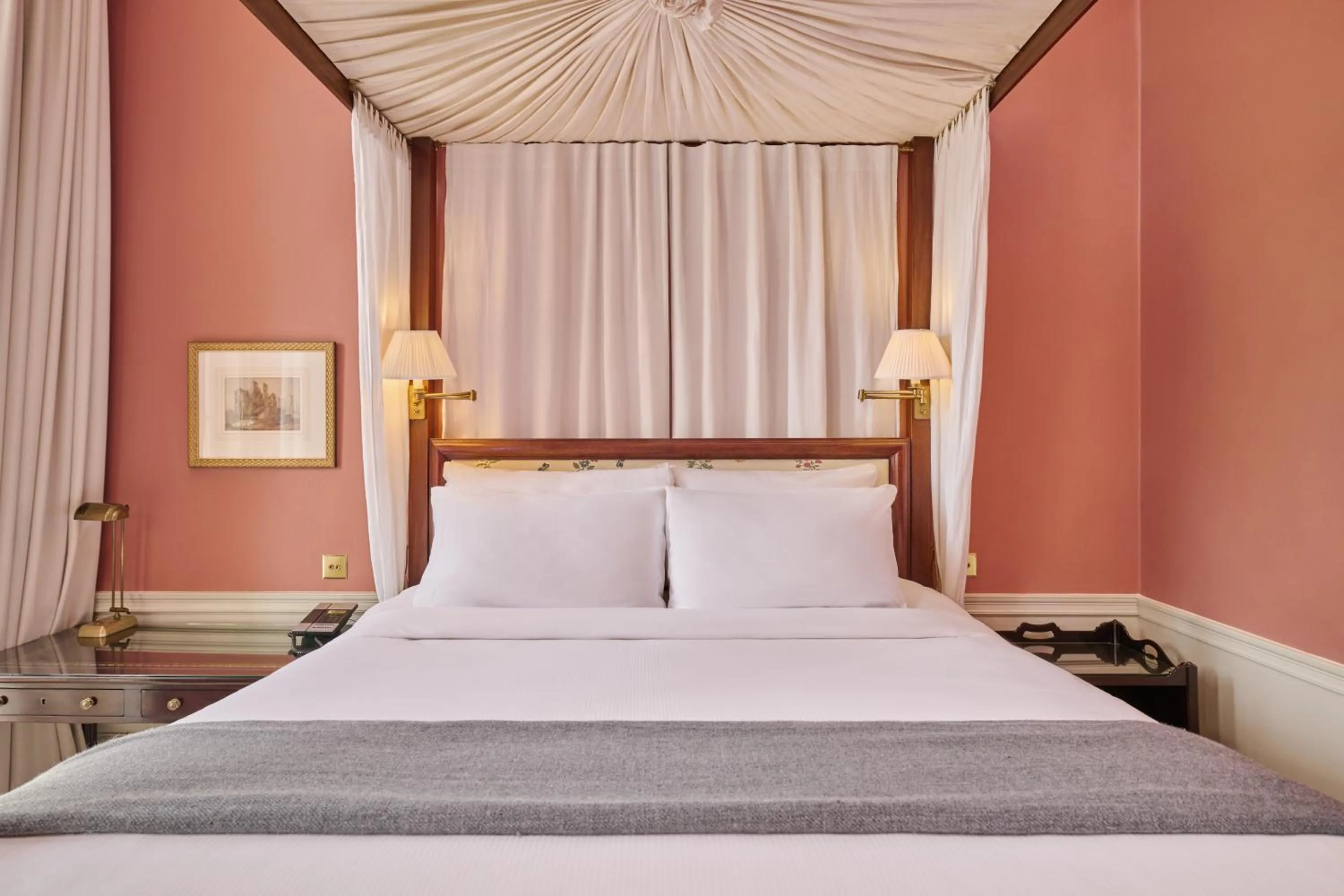 Bed in Roseate House London