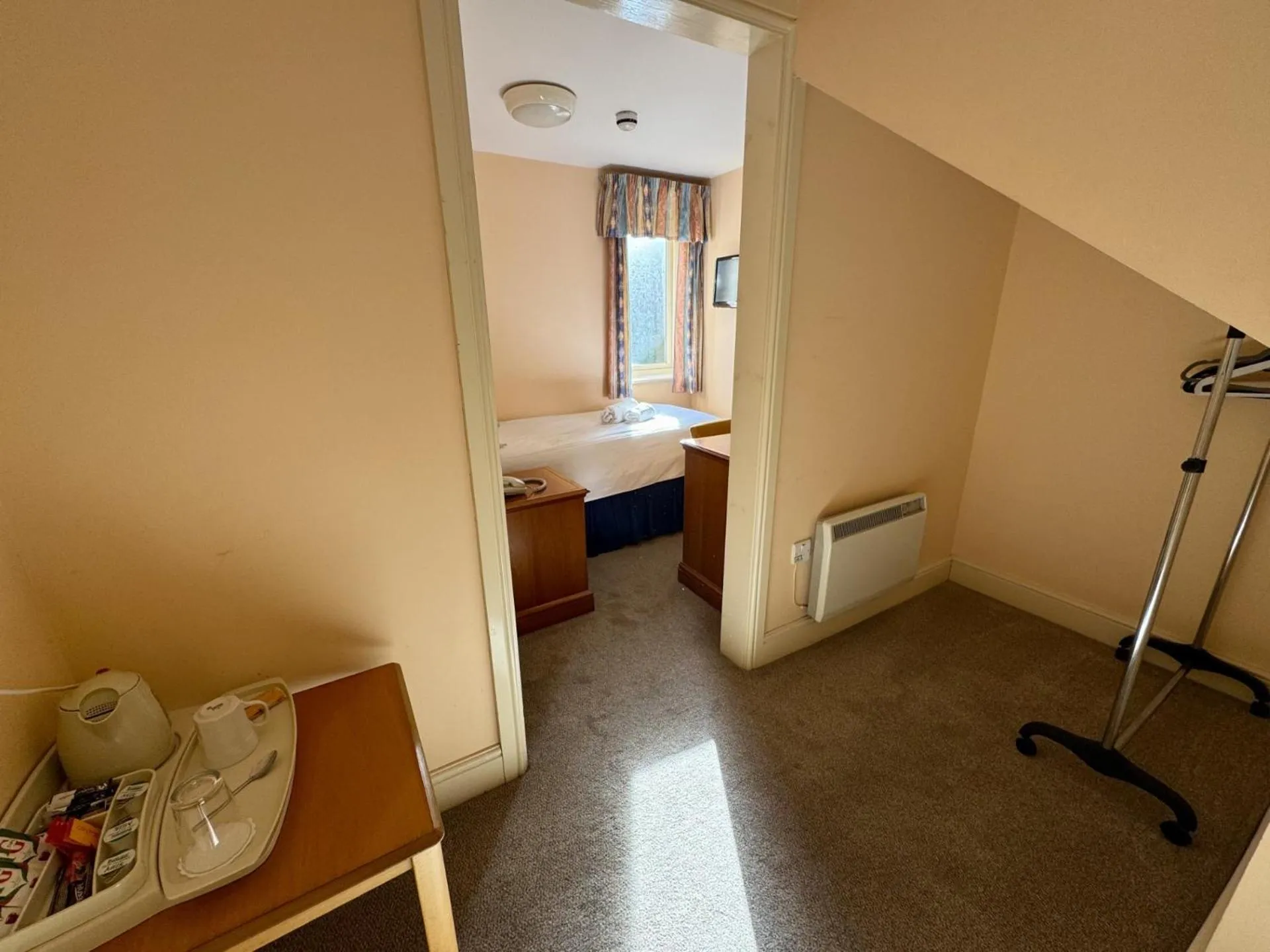 Bed in Louisa Lodge & Purbeck House Hotel