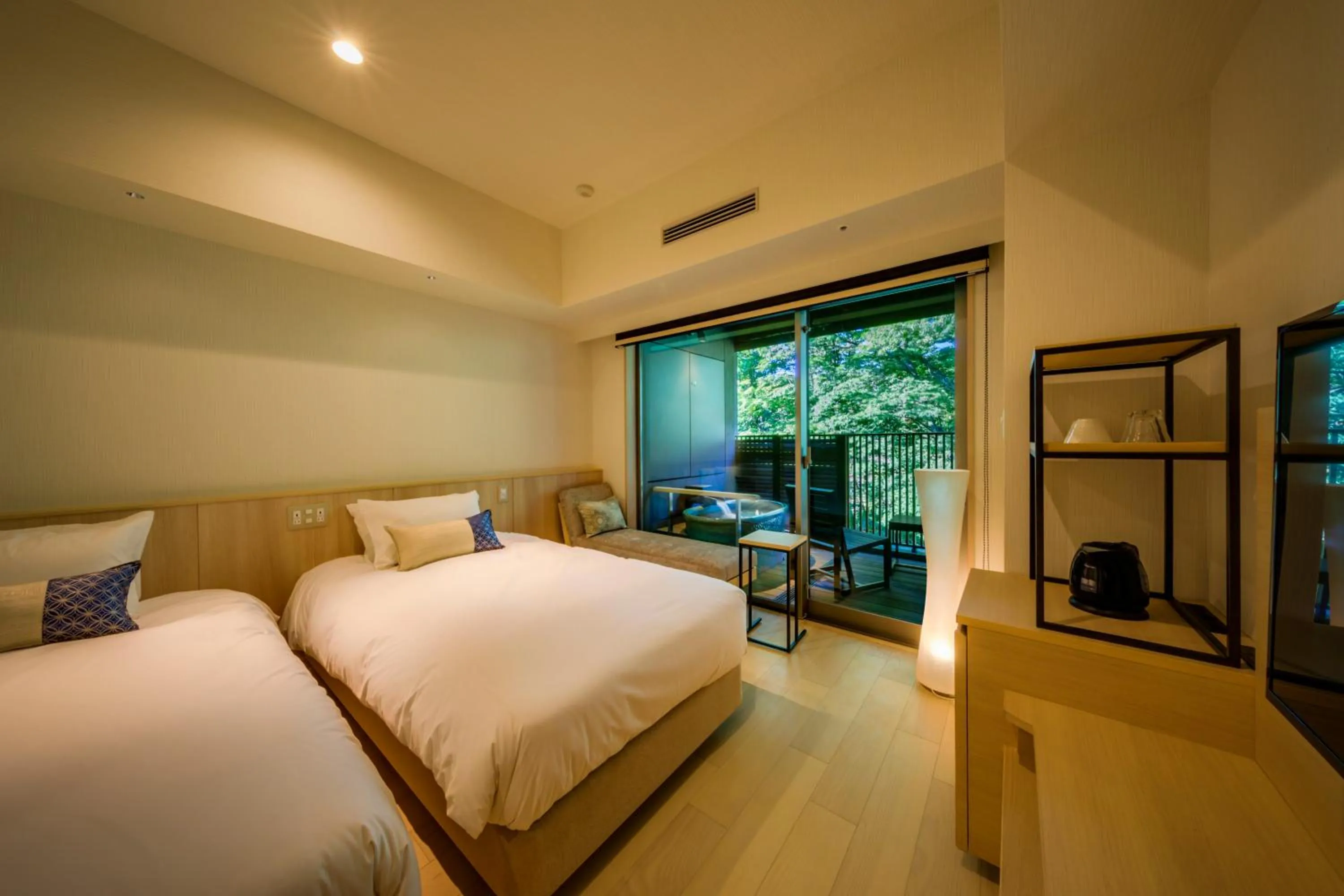 Bed in Hakone Ashinoko Hanaori