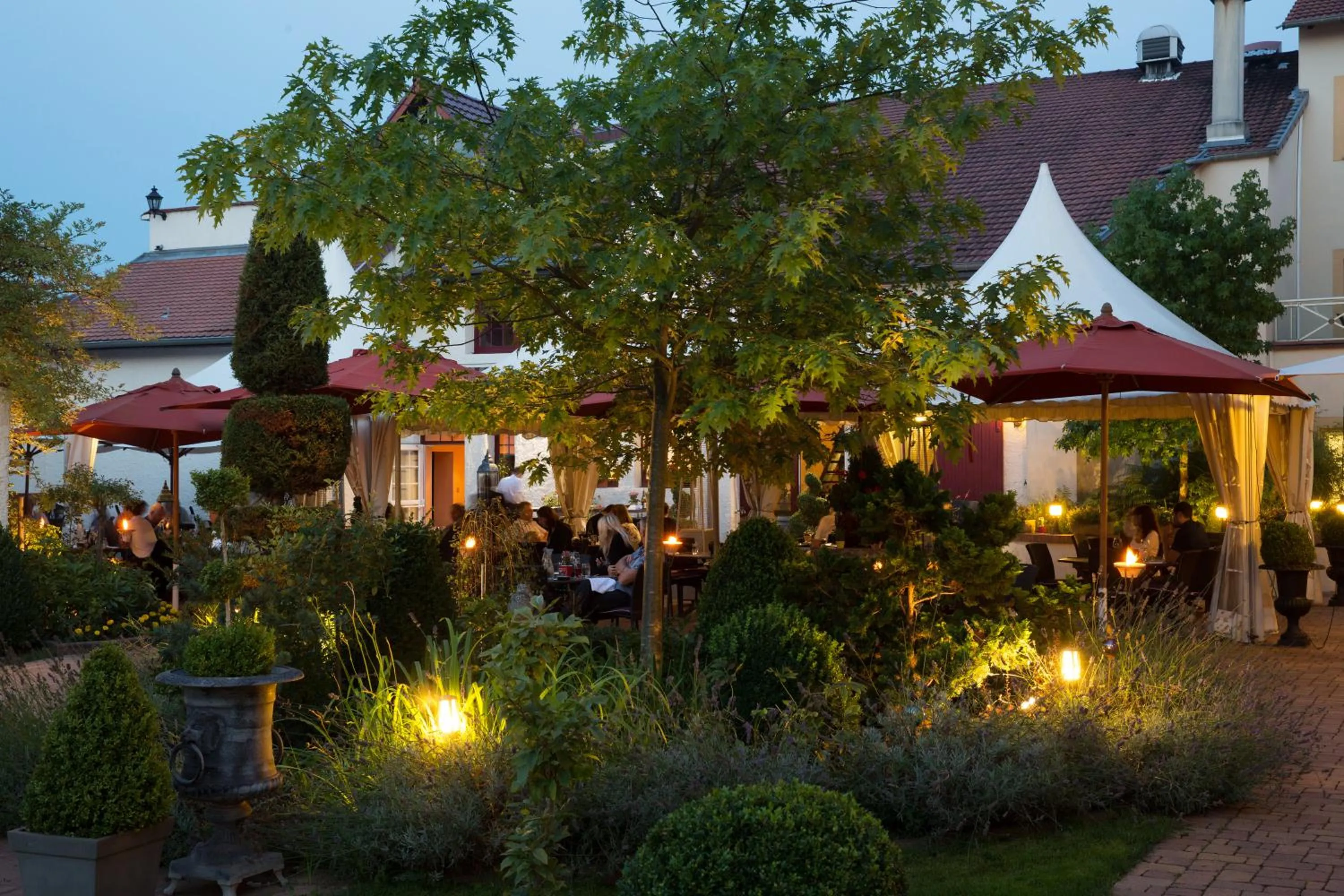 Property building in Demeures & Châteaux Domaine de la Grange de Condé