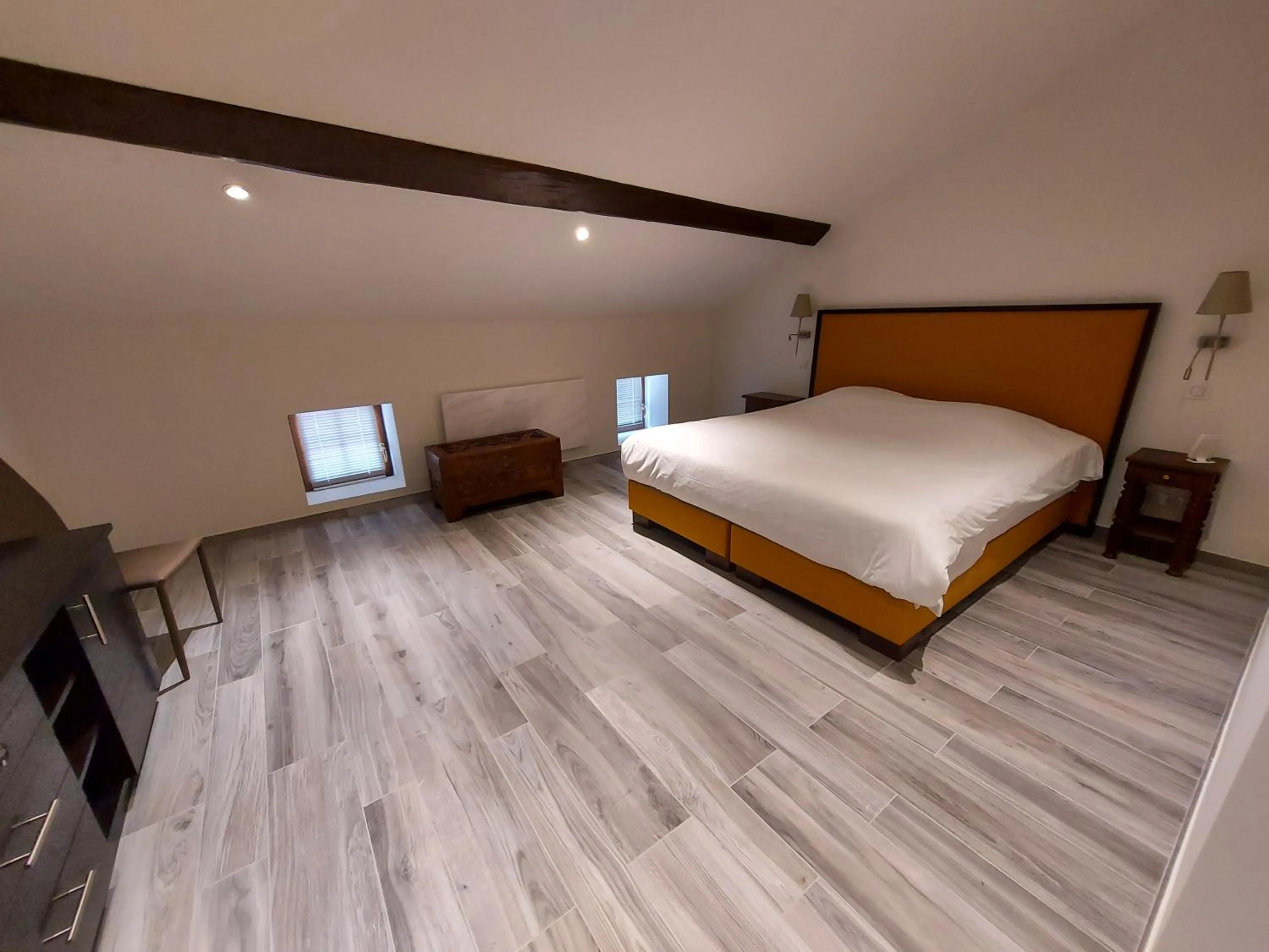 Bed in Demeures & Châteaux Domaine de la Grange de Condé