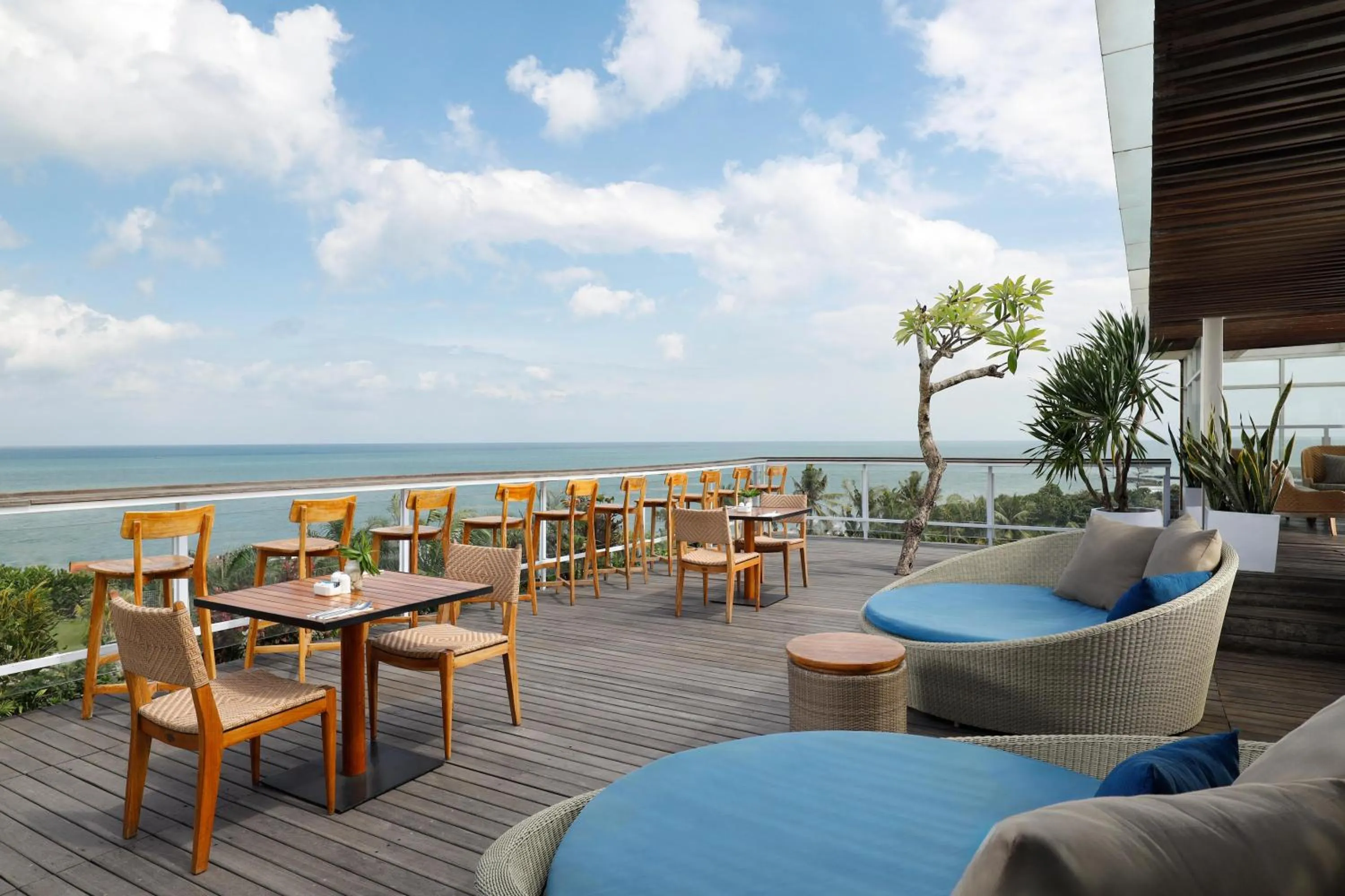 Restaurant/places to eat in Aston Canggu Beach Resort