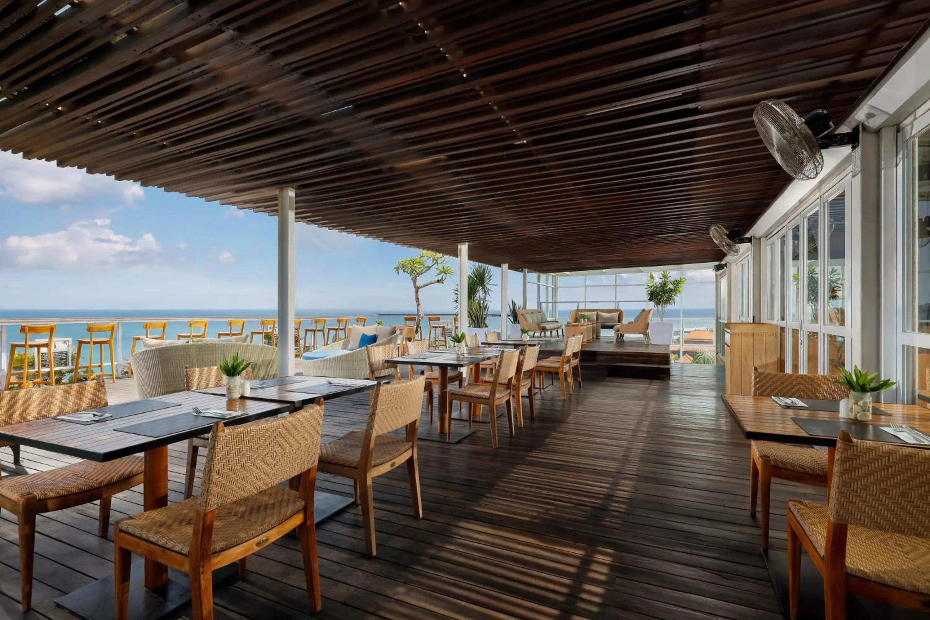 Restaurant/places to eat in Aston Canggu Beach Resort