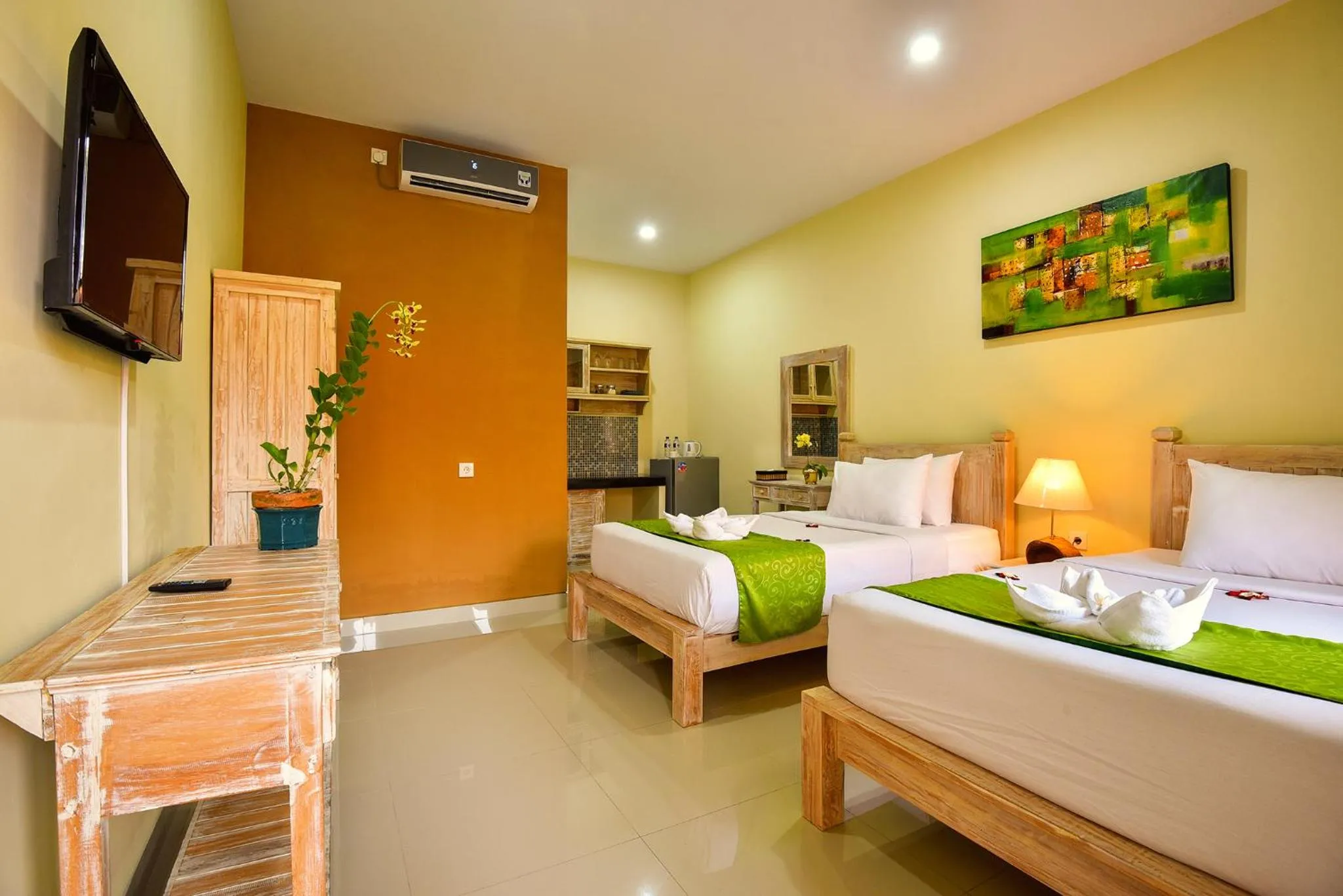 Bed in The Rani Garden Bed & Breakfast