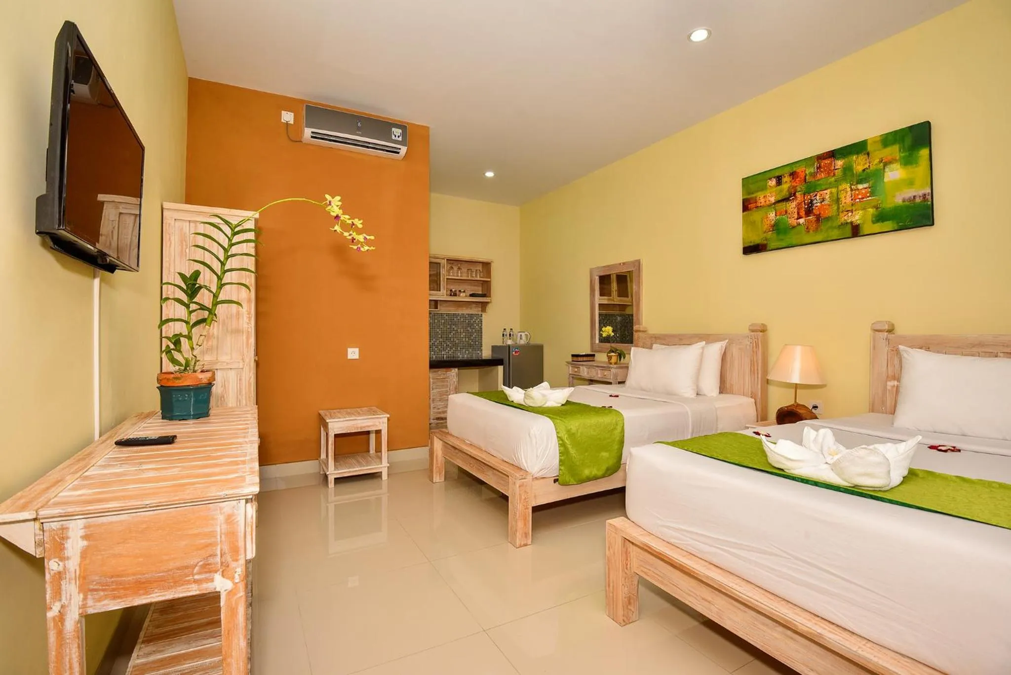 Bed in The Rani Garden Bed & Breakfast