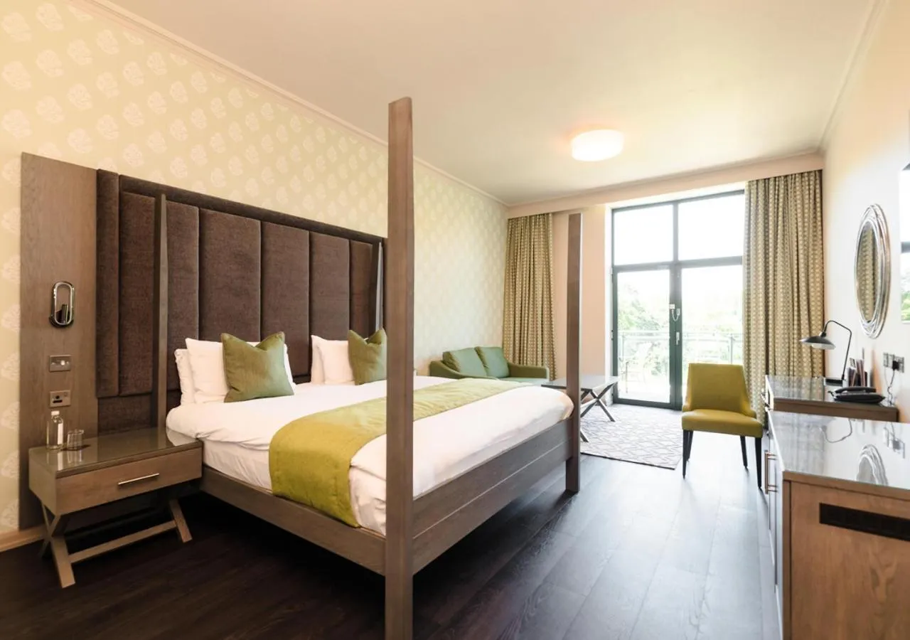 Photo of the whole room, Bed in Vale Resort