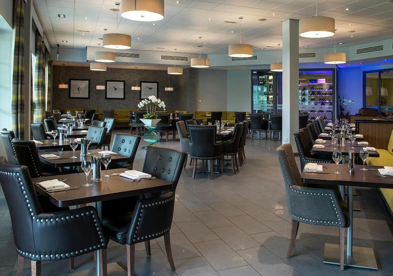 Restaurant/places to eat in Vale Resort