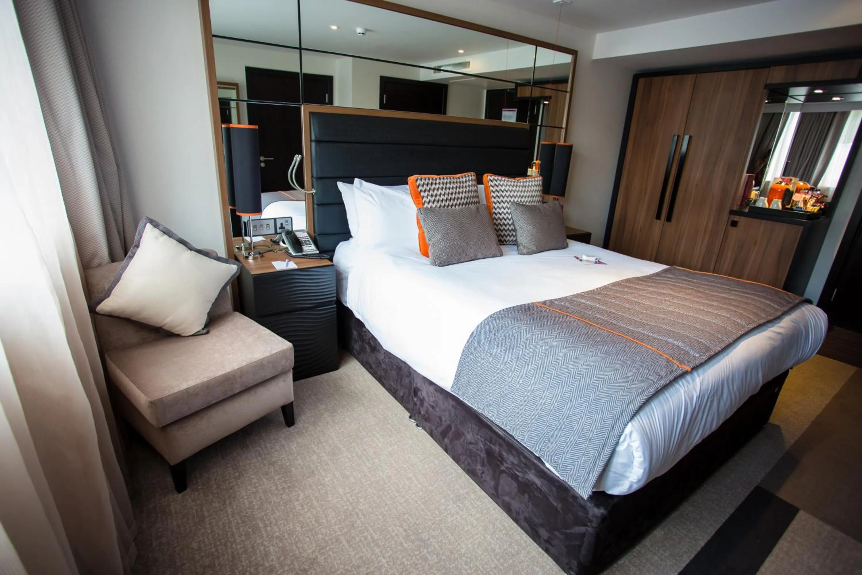 Photo of the whole room, Bed in Crowne Plaza Gerrards Cross by IHG