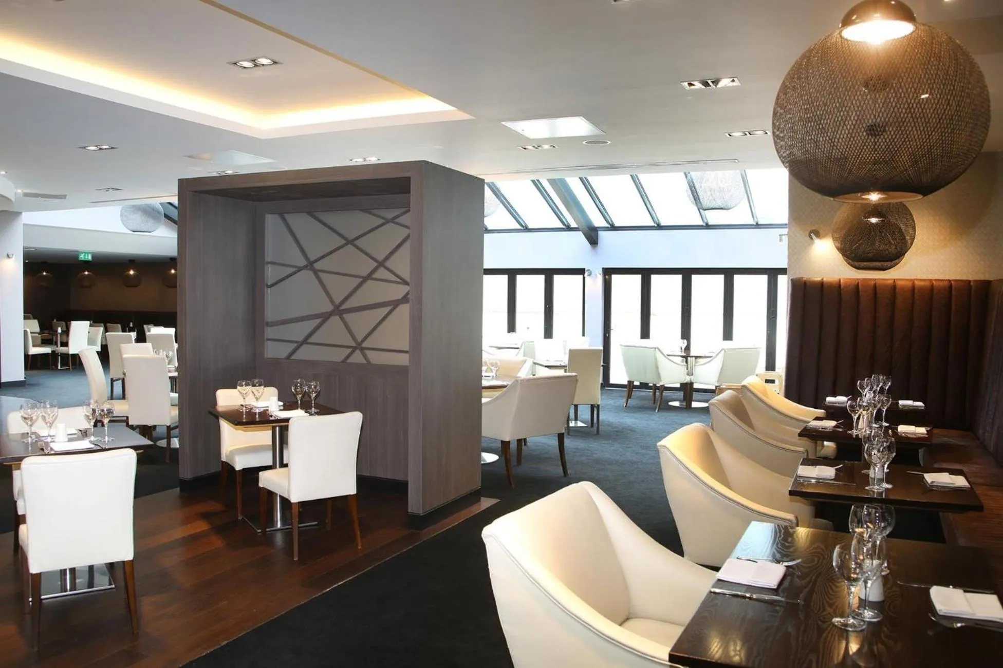 Restaurant/places to eat in Crowne Plaza Gerrards Cross by IHG