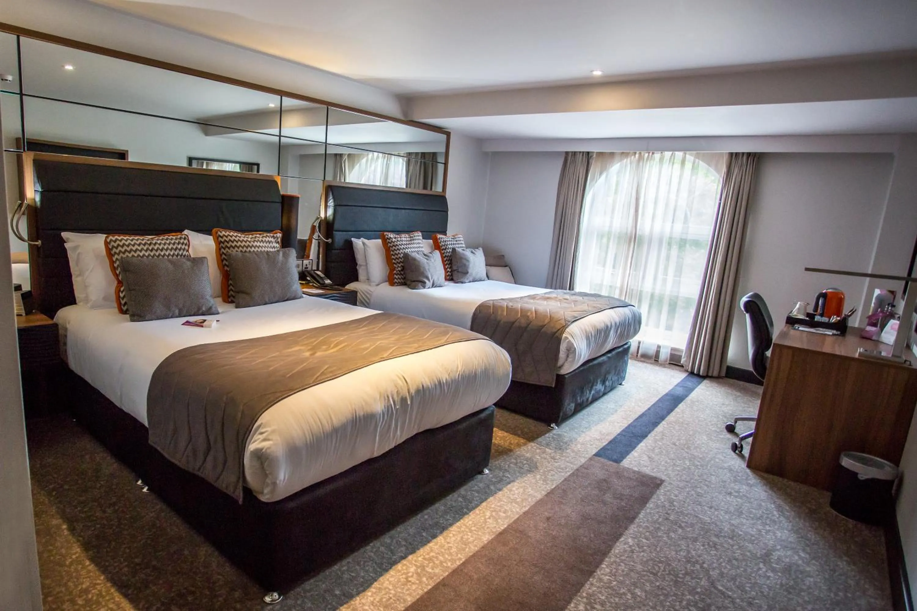 Photo of the whole room, Bed in Crowne Plaza Gerrards Cross by IHG