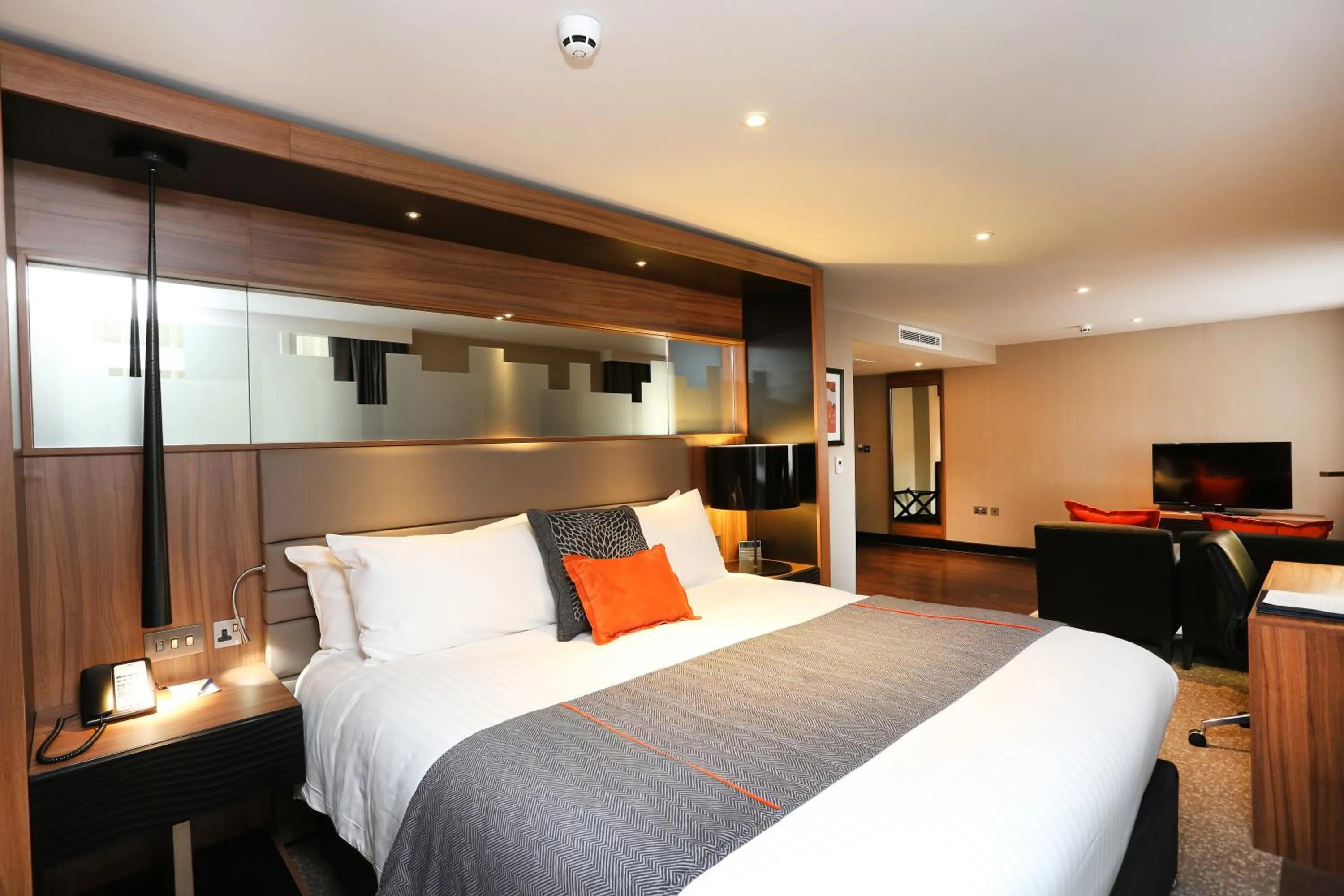 Bed in Crowne Plaza Gerrards Cross by IHG