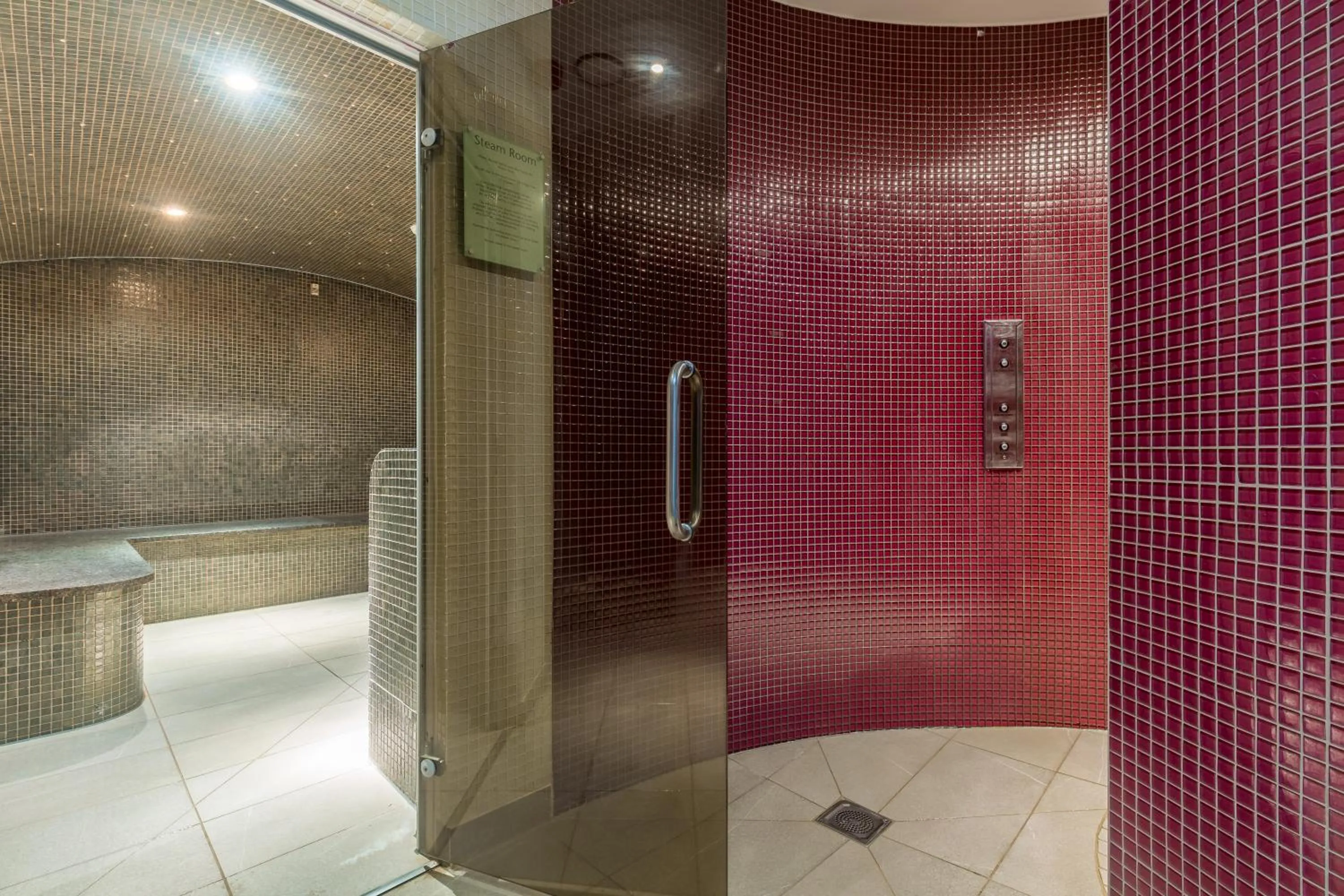 Steam room in Grand Jersey Hotel and Spa