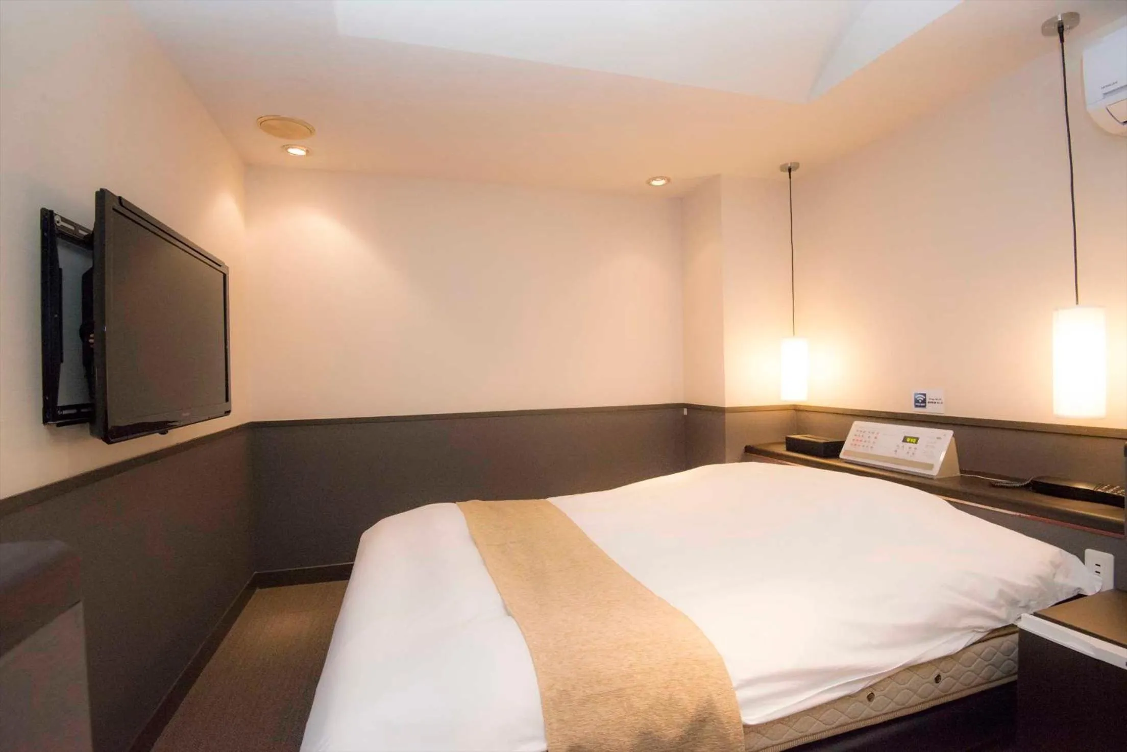 Bed in Hotel Double Funabashi