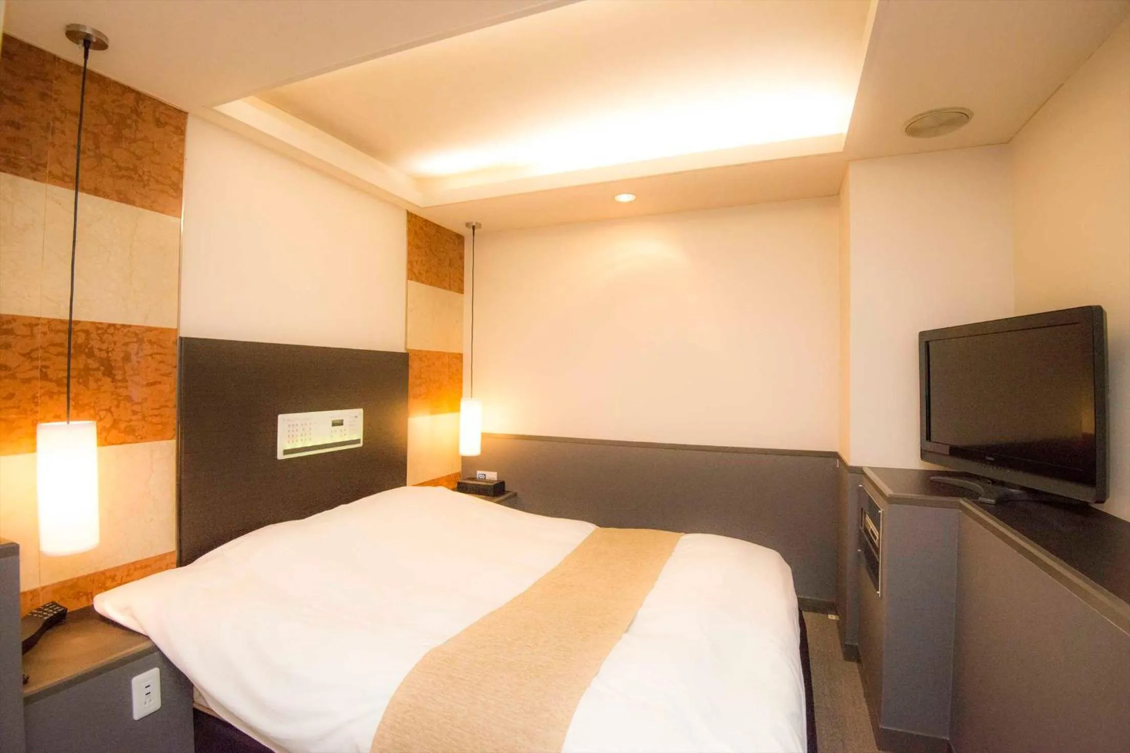 Bed in Hotel Double Funabashi