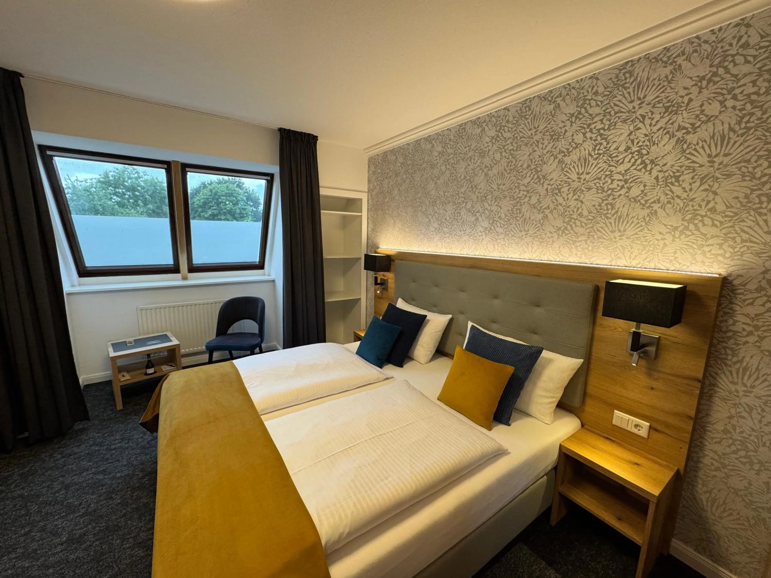 Bed in Hotel Garni am Obsthof Stade - Altes Land